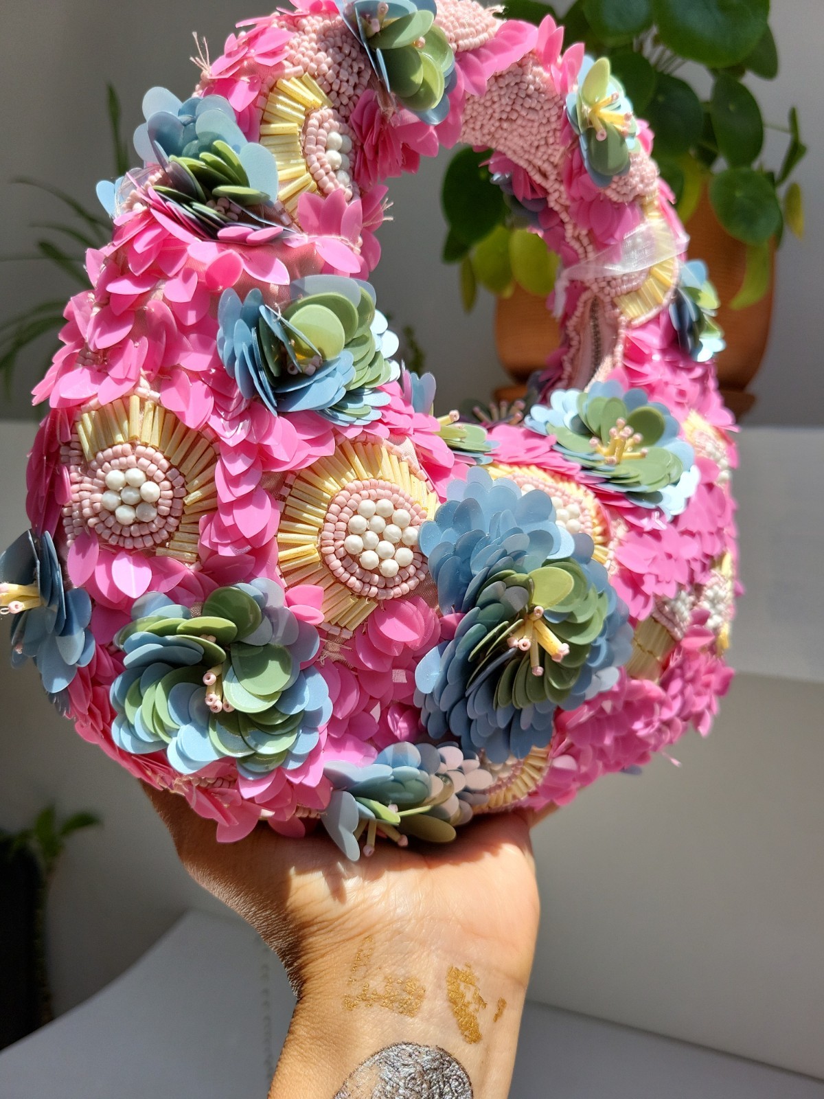 NWT Viral HANDCRAFTED IN INDIA Pink Floral Garden 3D Appliqué Flowers Beaded Bag