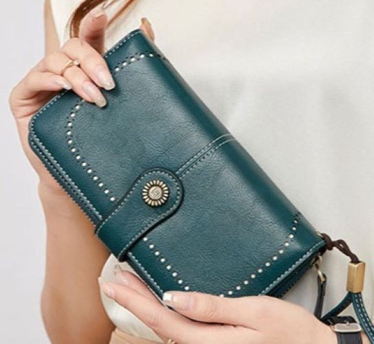 100 % Genuine Leather with RFID Blocking Women’s Wallet, Large Capacity Clutch P
