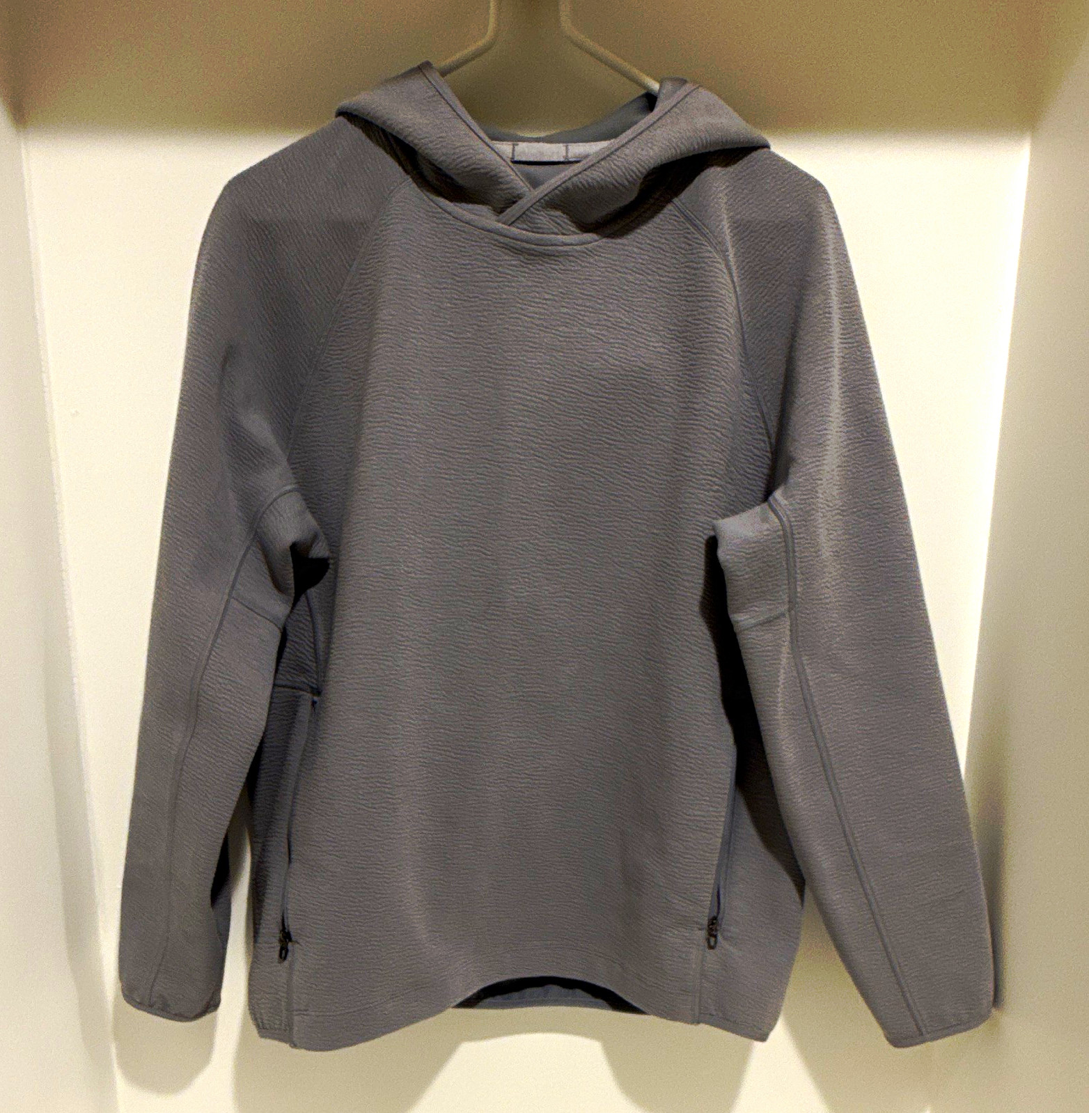 Lululemon Textured Spacer Hooded Sweatshirt Grey Men’s size Small