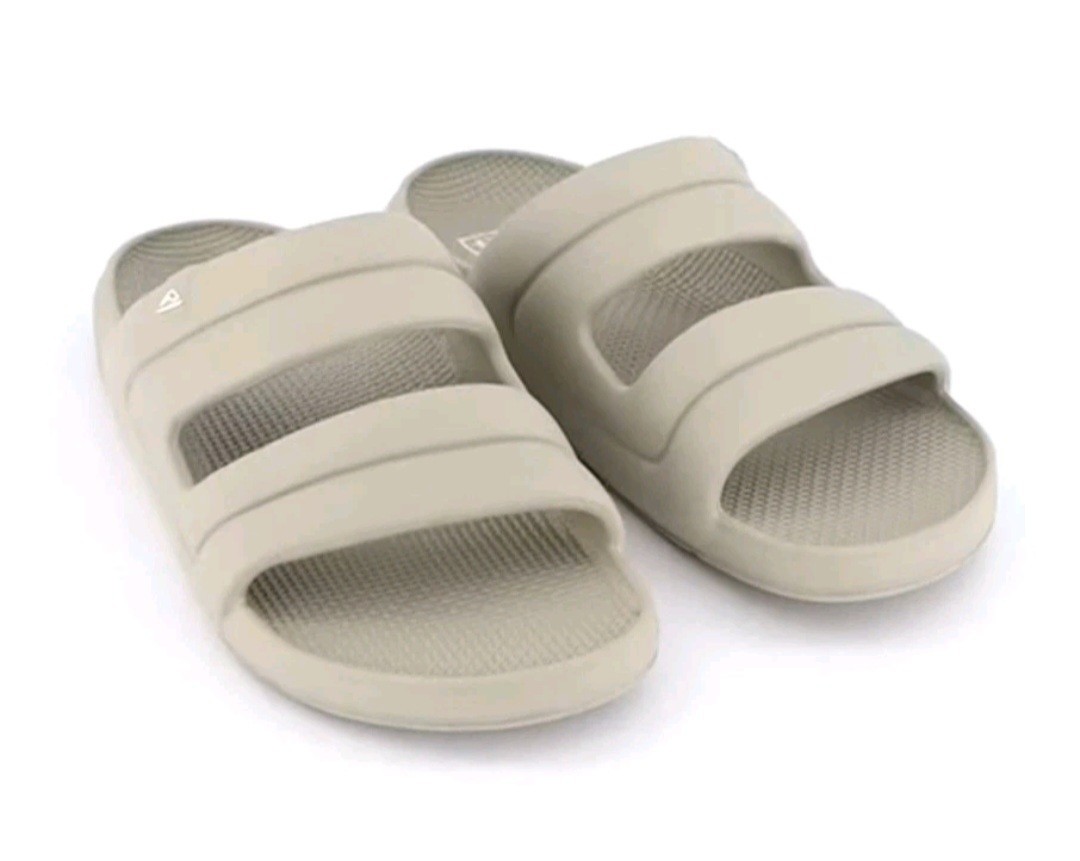 Size 12 – Reef Oasis Two-Bar Men’s Slides in Sand/Beige NWT – Water Friendly