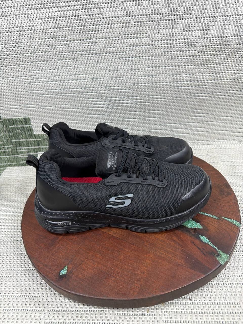 Skechers Shoes Womens Size 9.5 Leslie Arch Fit Alloy Toe Work Black MaxTRAX