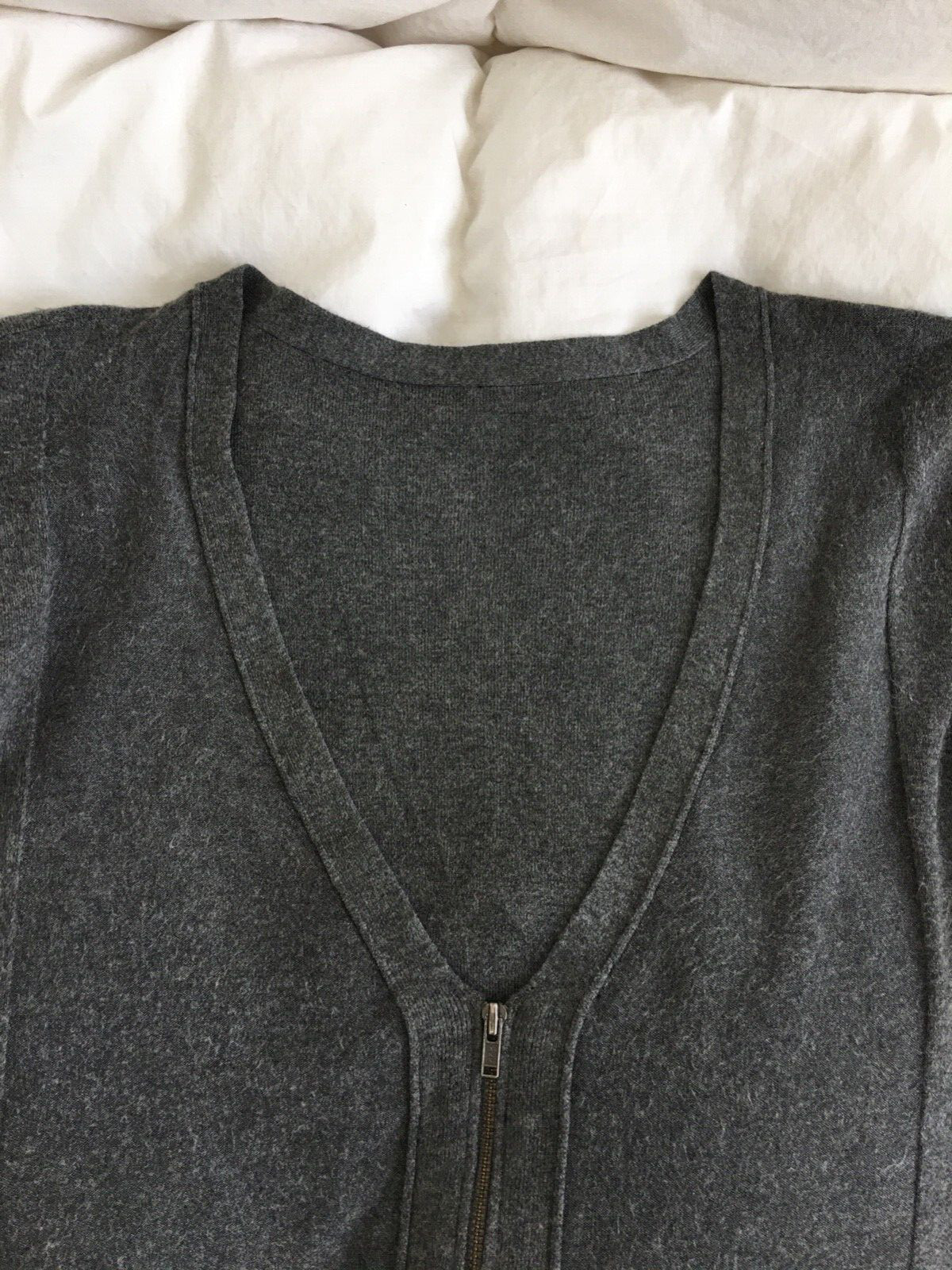 EILEEN FISHER ASH GRAY V NECK ZIP UP STRETCH CARDIGAN SWEATER SIZE M