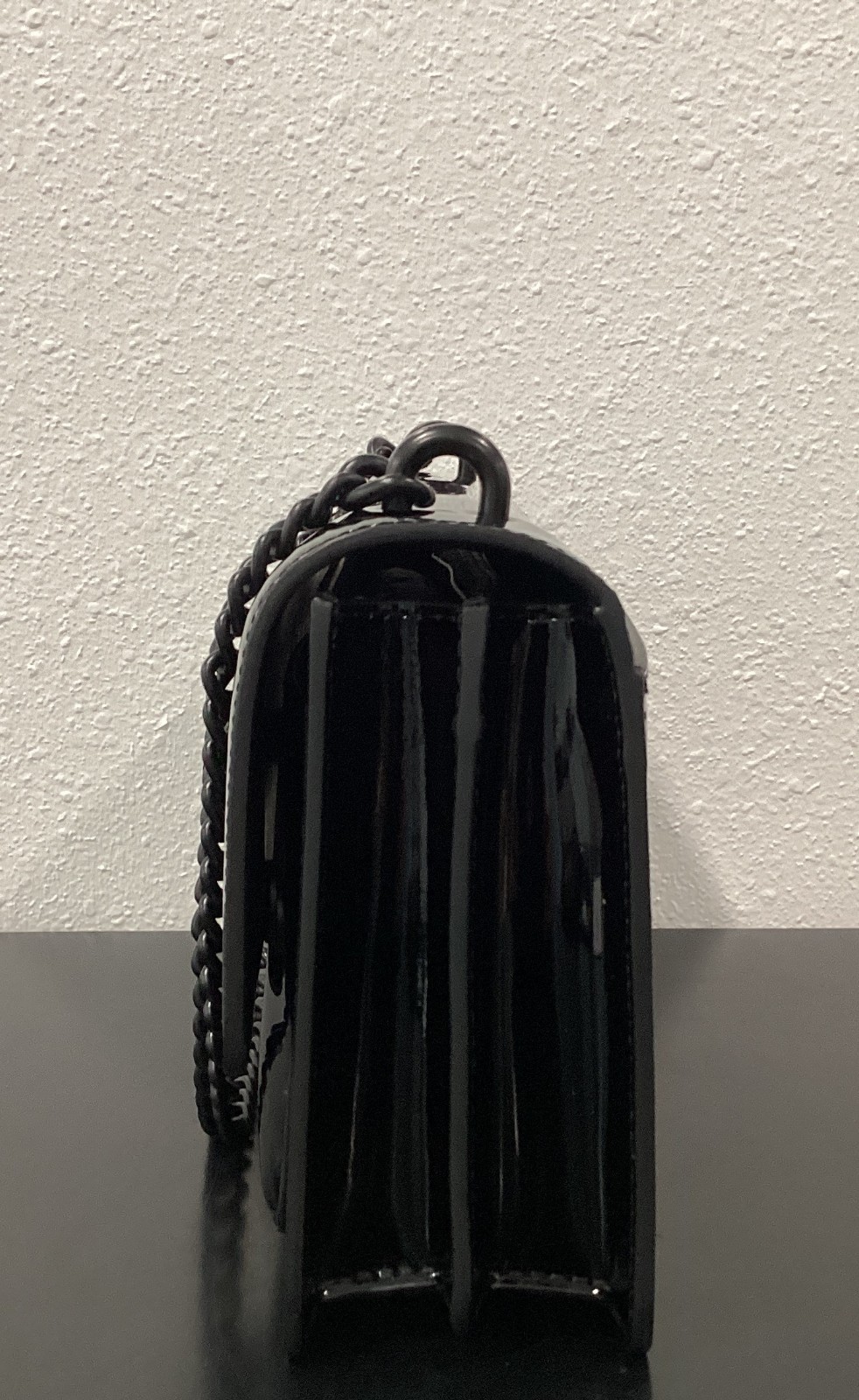 Kurt Geiger Shoreditch 10″x5″x2.75″ Black Patent Drench Leather Mirror Crossbody