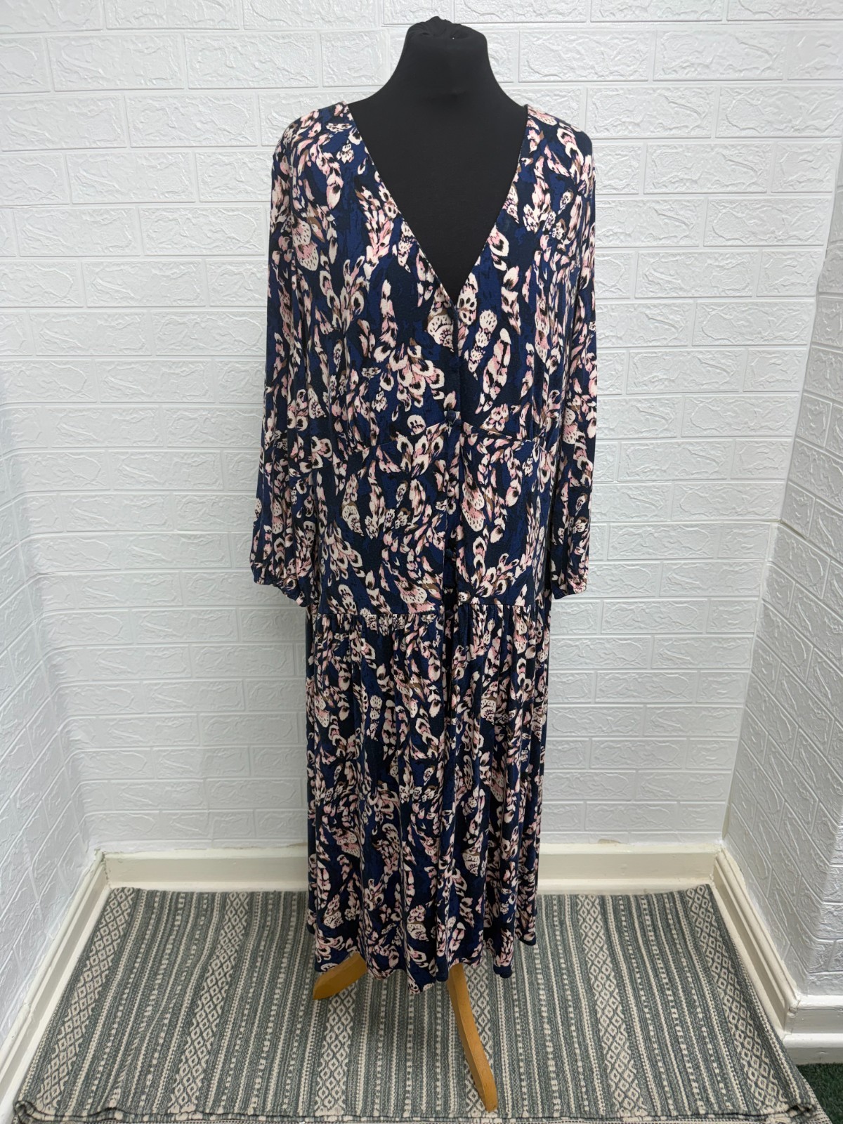 Monsoon Size XL Dress Long Button Front V Neck Jersey 3/4 Sleeve Smart UK 20 22