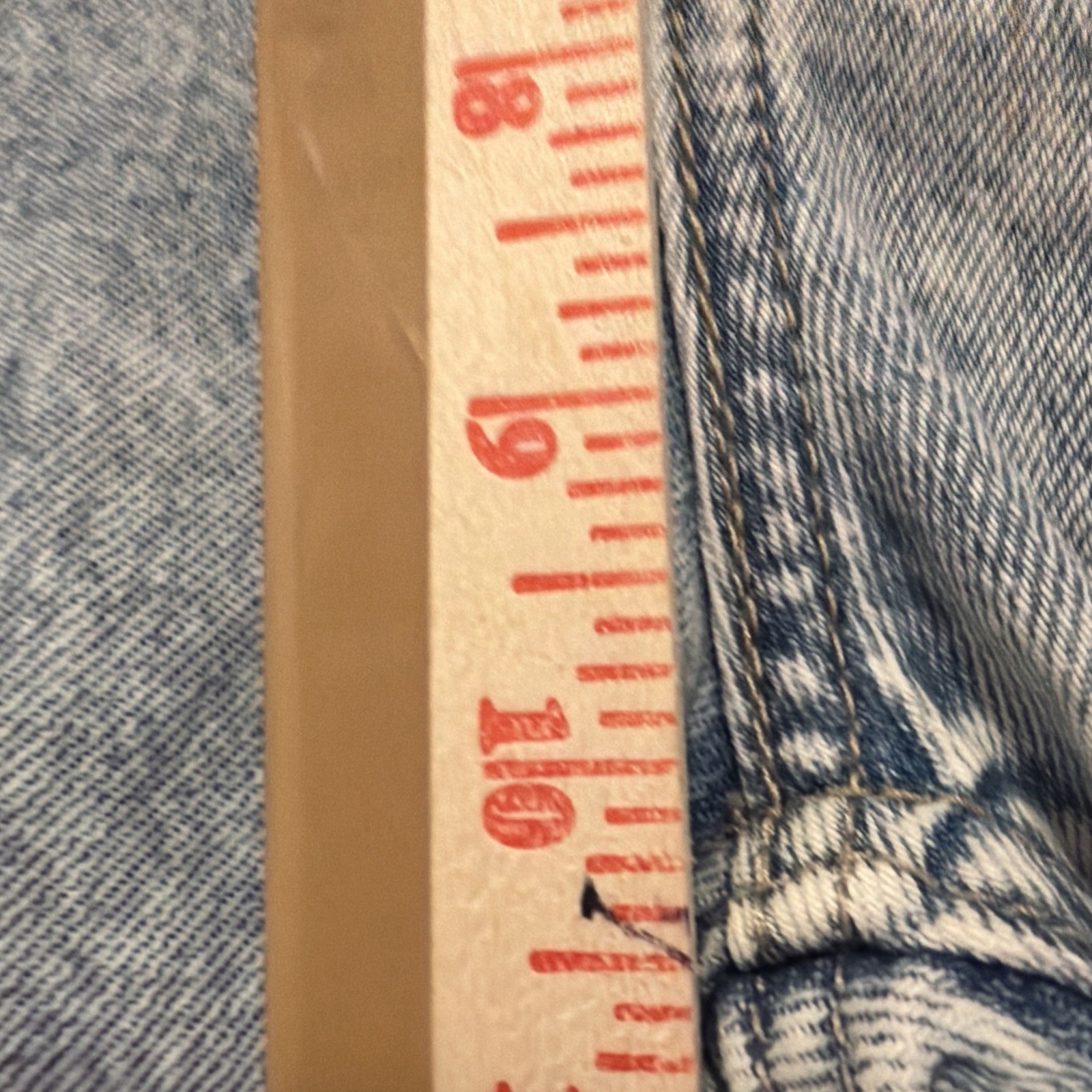 Levi’s Women’s Low Pro Straight Leg Jeans Size 27 Light Wash Denim W29.5, L29