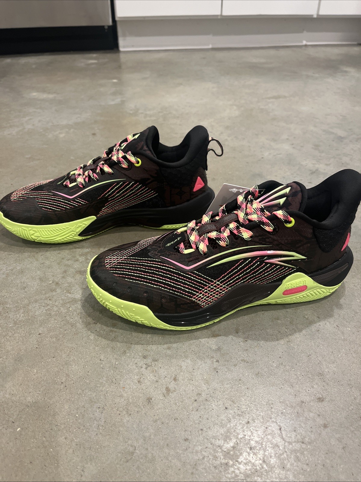 Anta Kai 1 Speed Kids Black Brown Yellow Basketball Shoes Size 5