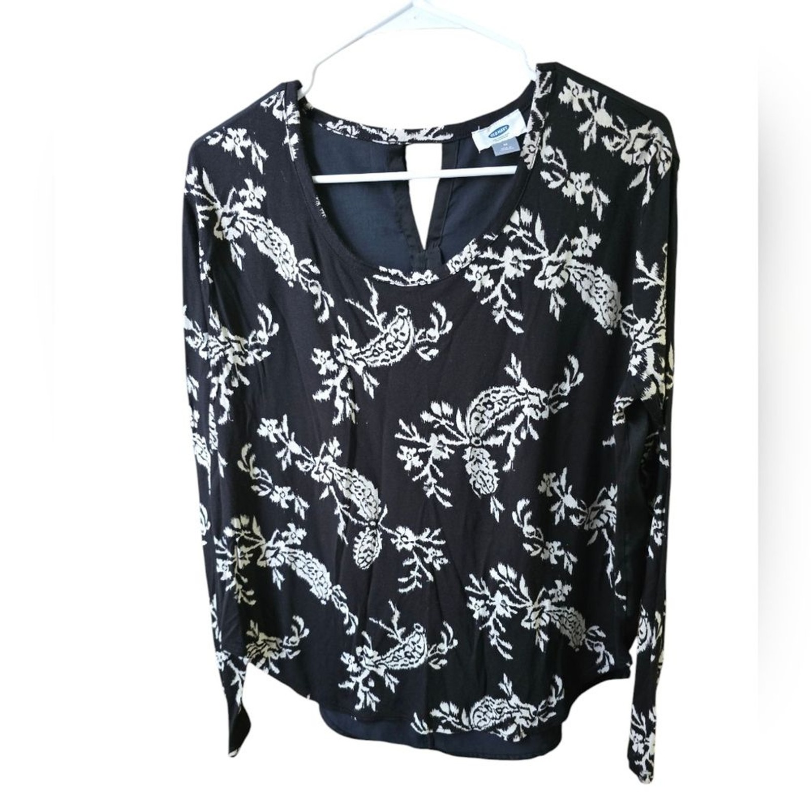 Old Navy Black and White Patterned Women’s Top