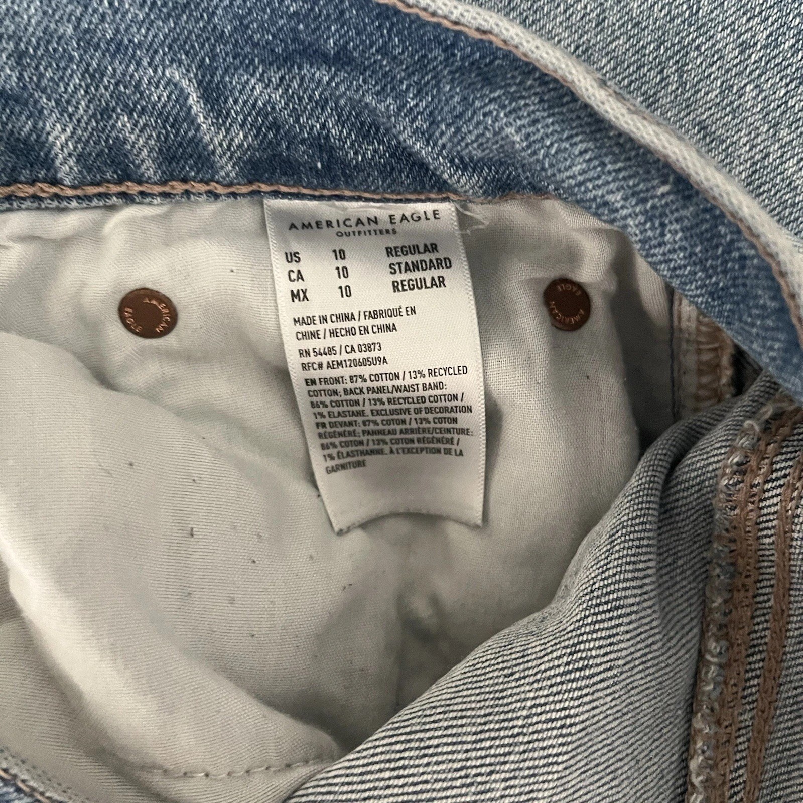 American Eagle Jeans Light Wash Strigid Size 10