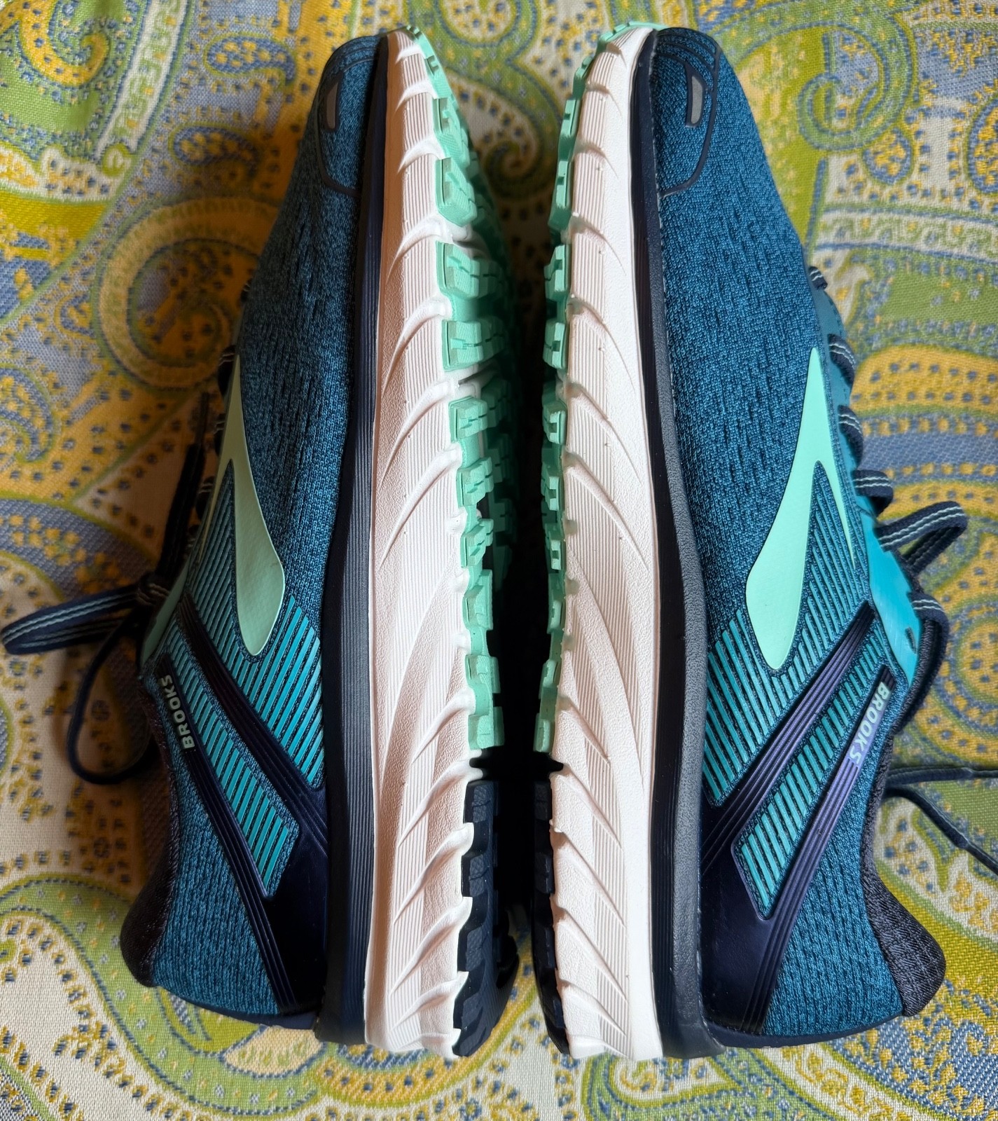 NEW BROOKS ADRENALINE GTS 18 *NAVY* TEAL * GREEN* RUNNING SHOES *WOMENS *SZ 9M*!