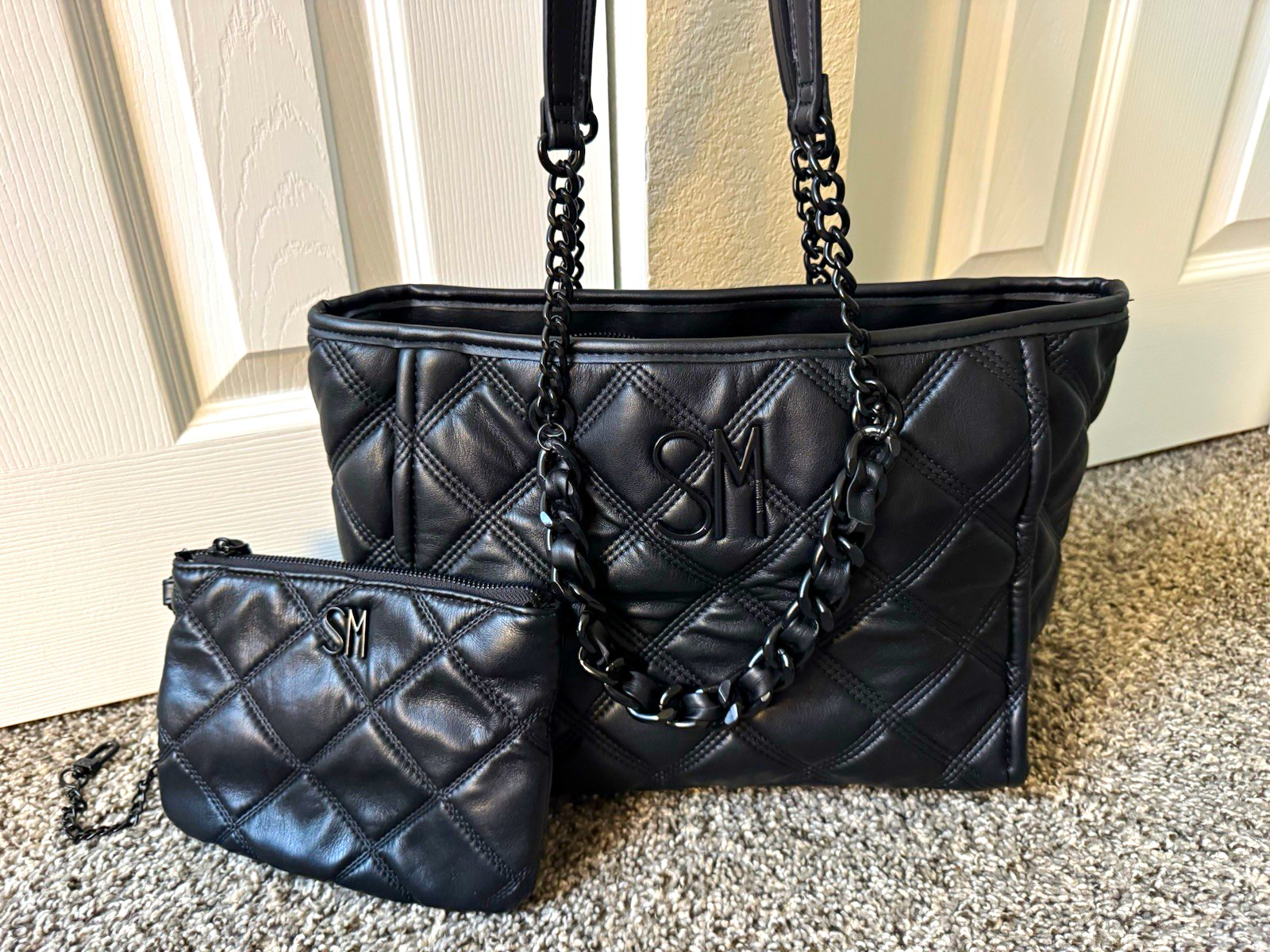 SM Black Quilted Tote Zip Top Chain Shoulder Straps Lined Inner Pockets w/ Pouch