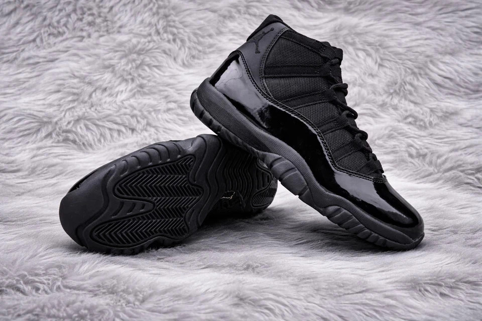 NEW Jordan 11 ‘Black Cat’ Men’s Size US 7-12