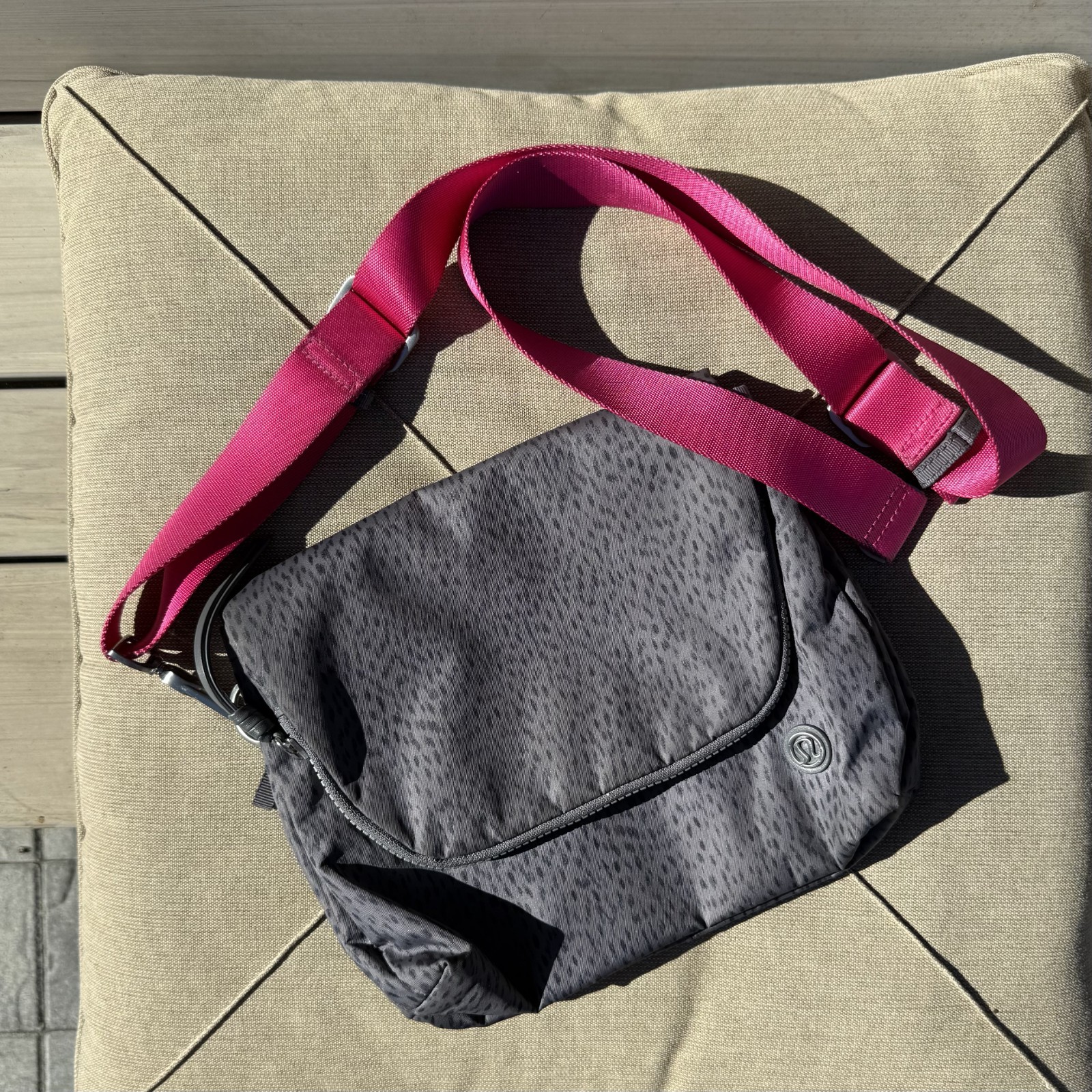 Lululemon Party Om Bag Dotted Dash Magenta Strap Festival Travel Purse Crossbody