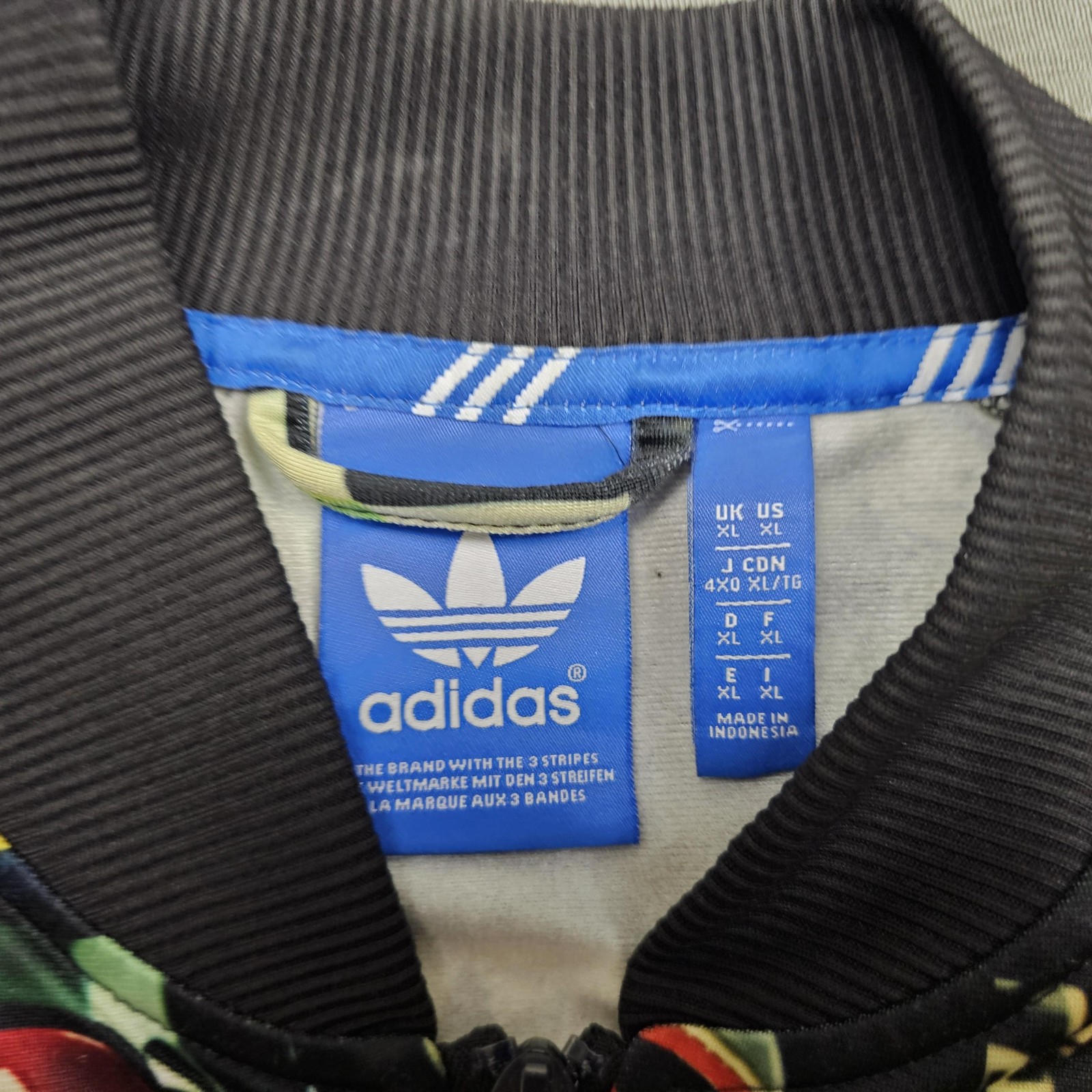 Adidas Originals Track Jacket Mens XL Multicolor Shoe Print Zip Trefoil F78108