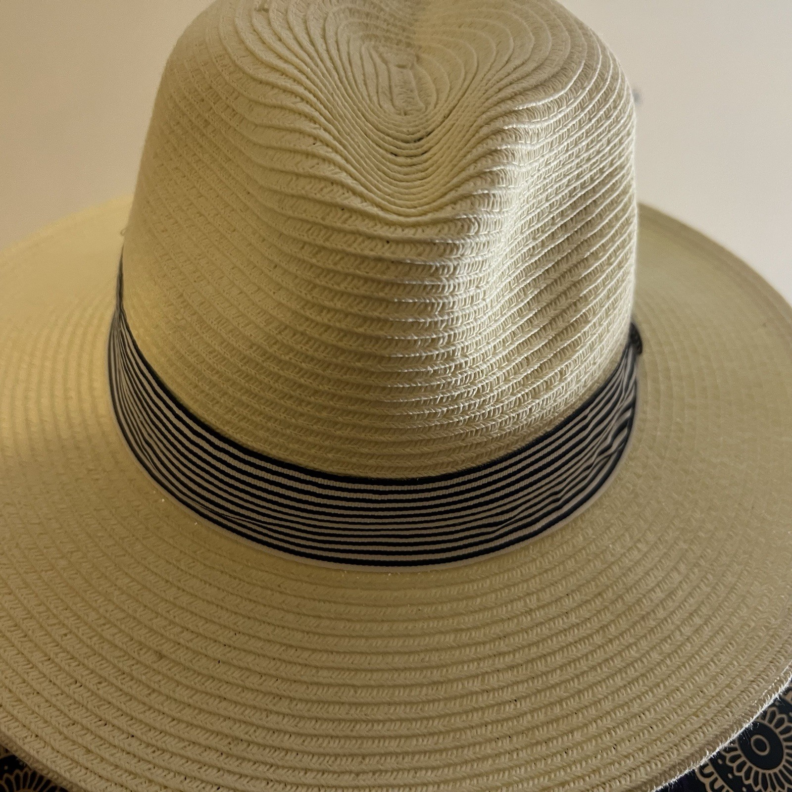HW Collection Australia Women’s Face Saver Hat One Size