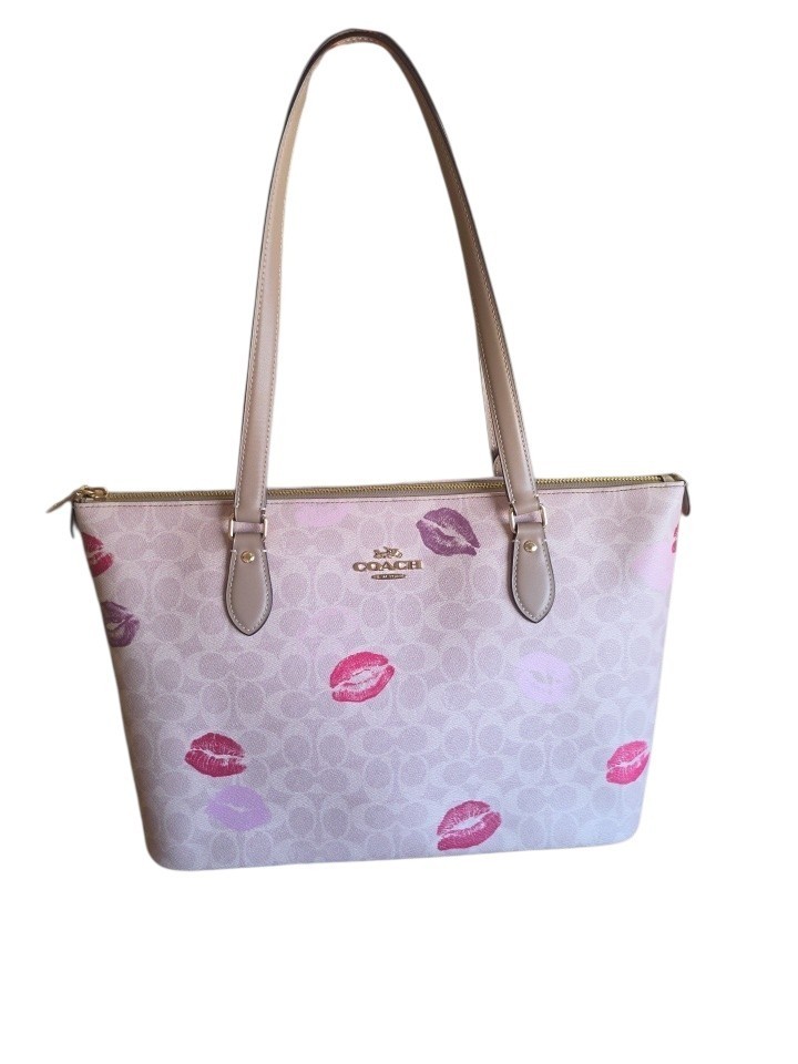 Coach Gallery Tote Signature Canvas with Lip Print Large Shoulder Bag ,Rare