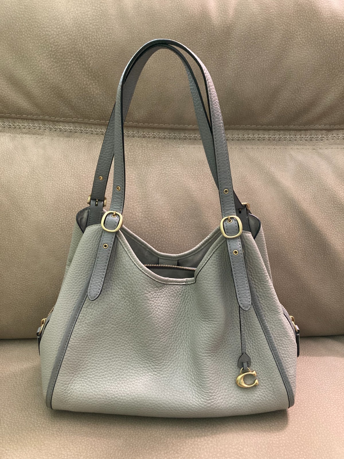 COACH ” LORI” CARRYALL STYLE SHOULDER BAG IN PALE GRAY PEBBLED LEATHER_NO. C6627