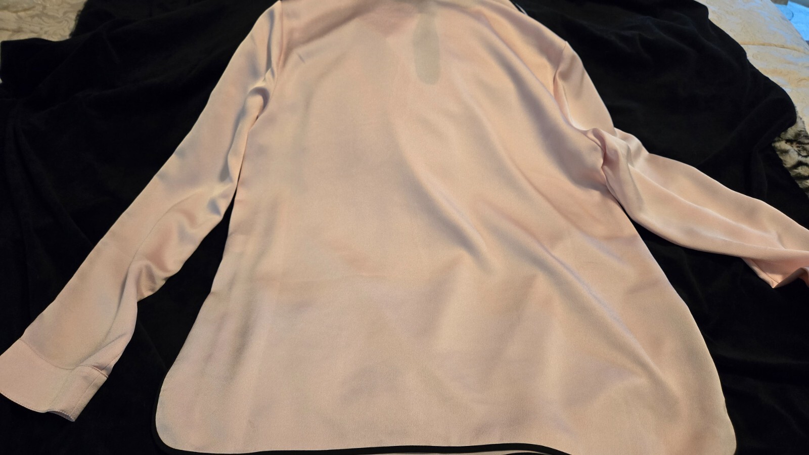 NWT Ming Wang Soft Pink Satin Long Sleeve Top Black Piping and Cutouts Size XS