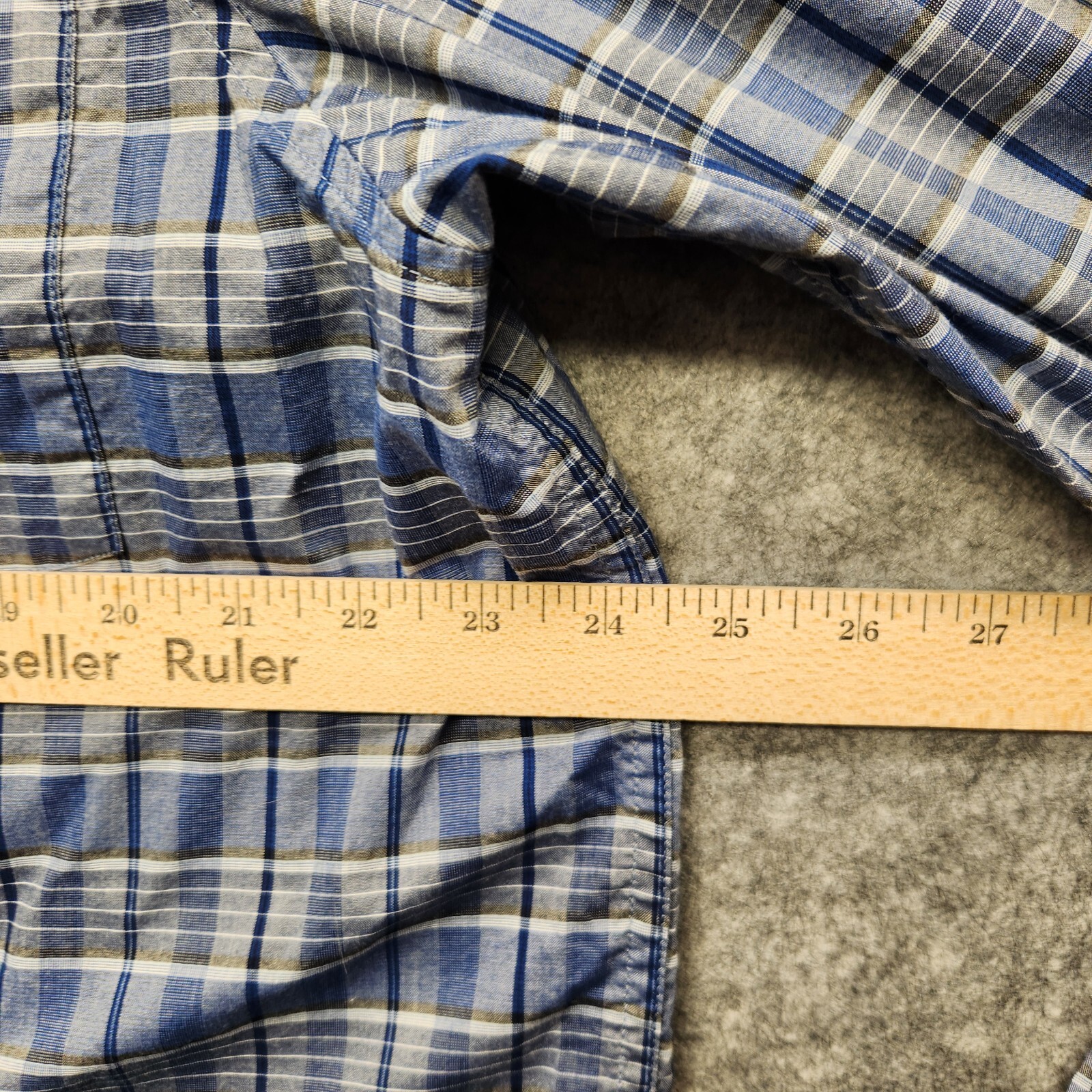 Claiborne Long Sleeve Stretch Size Large Blue,Gray and White Plaid Barrel Cuff