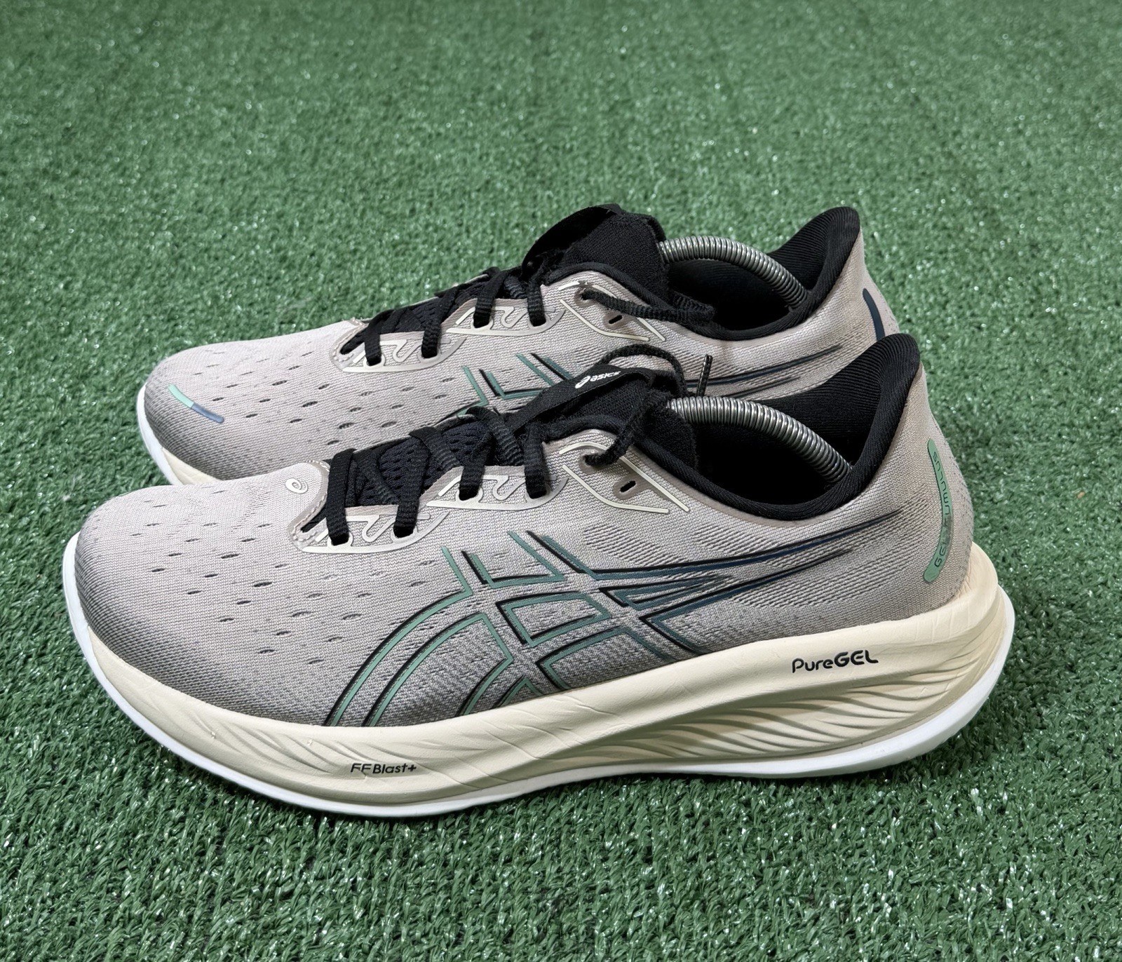 ASICS Gel-Cumulus 26 Shoes Grey Sheet Rock/Concrete 1011B792 Mens US Size 11.5