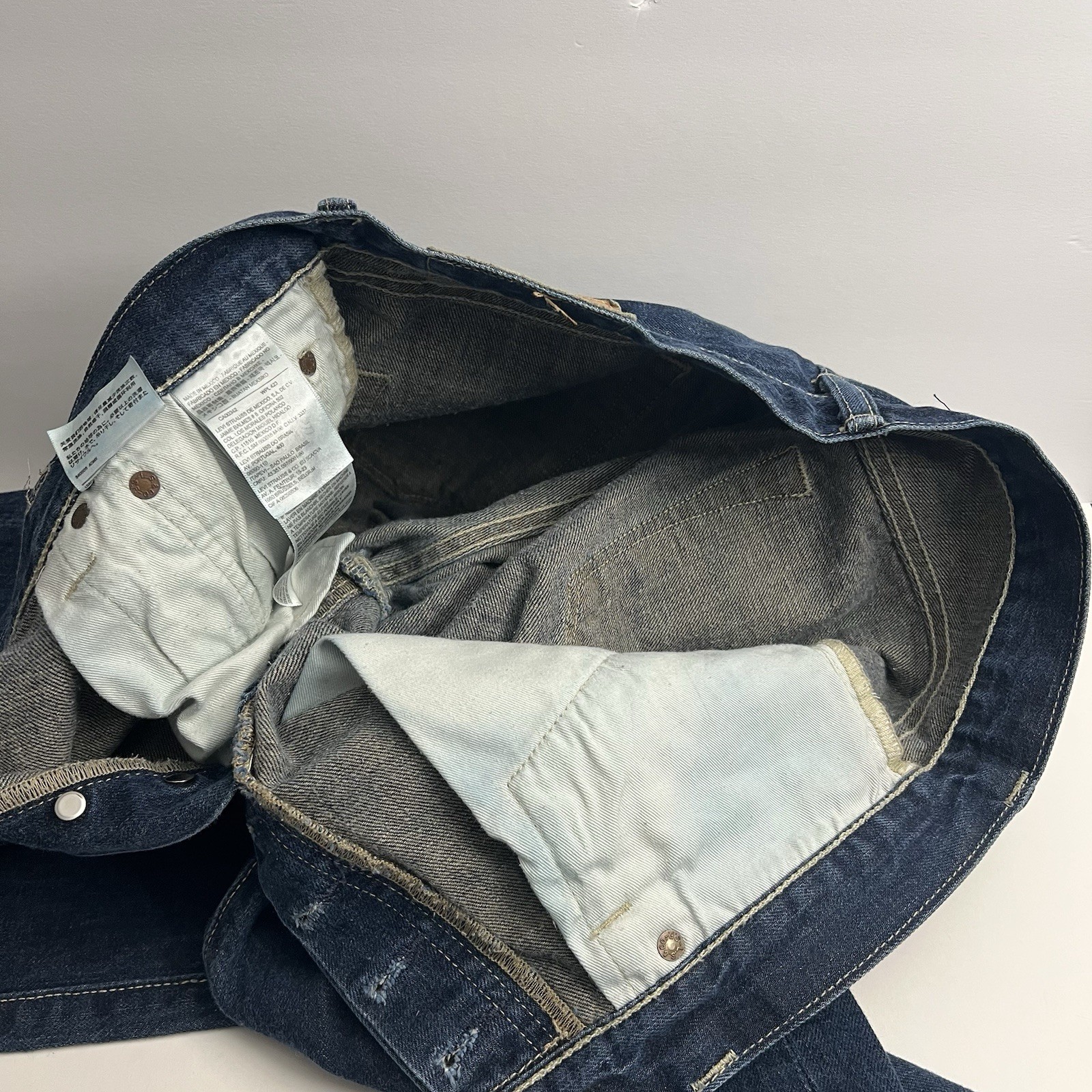 Levi’s 501 Men’s 34×30 Regular Jean Fit Dark Wash Blue Denim Button Fly