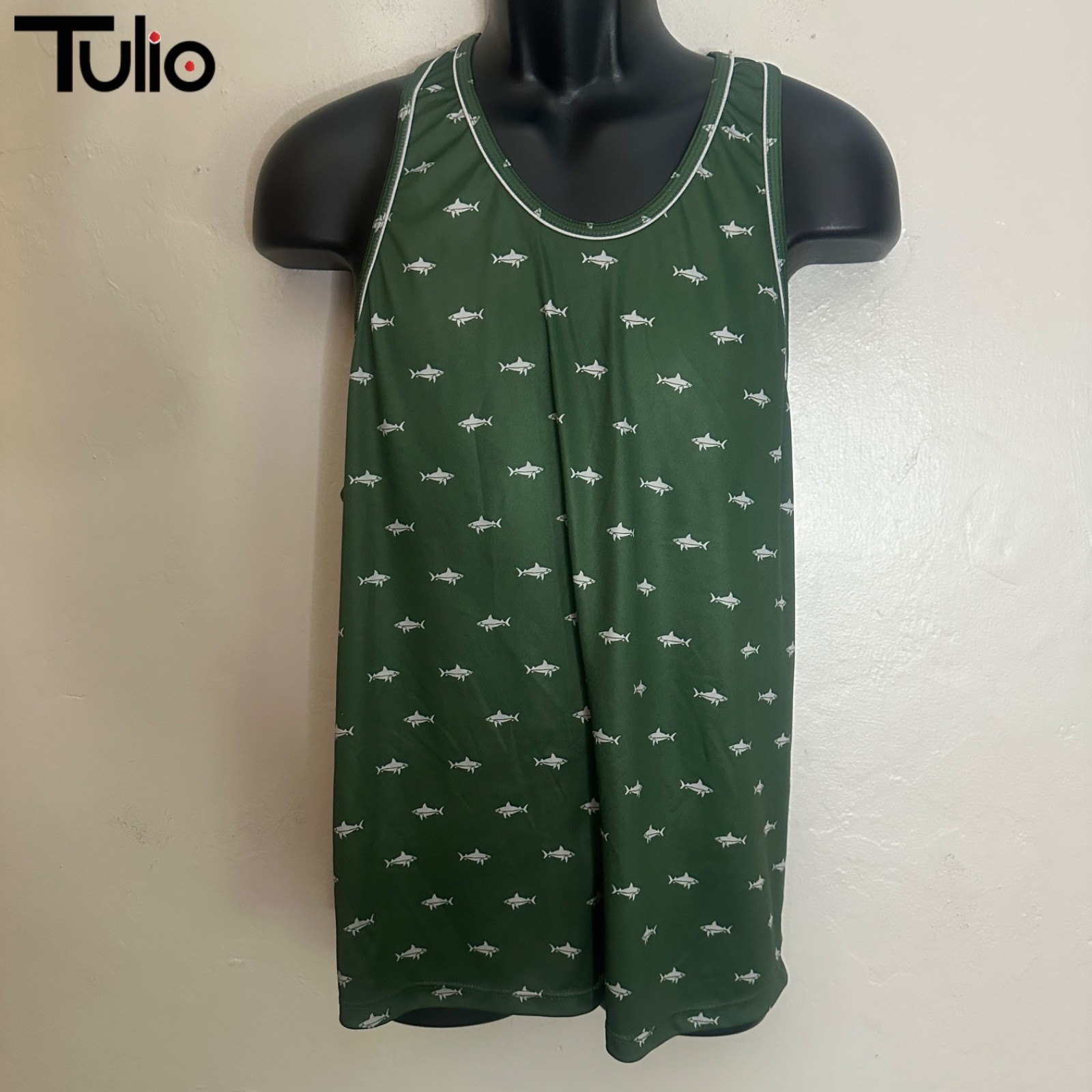 Tulio Tank Top Large Gently worn 100% polyamide 20.5″ armpit to armpit