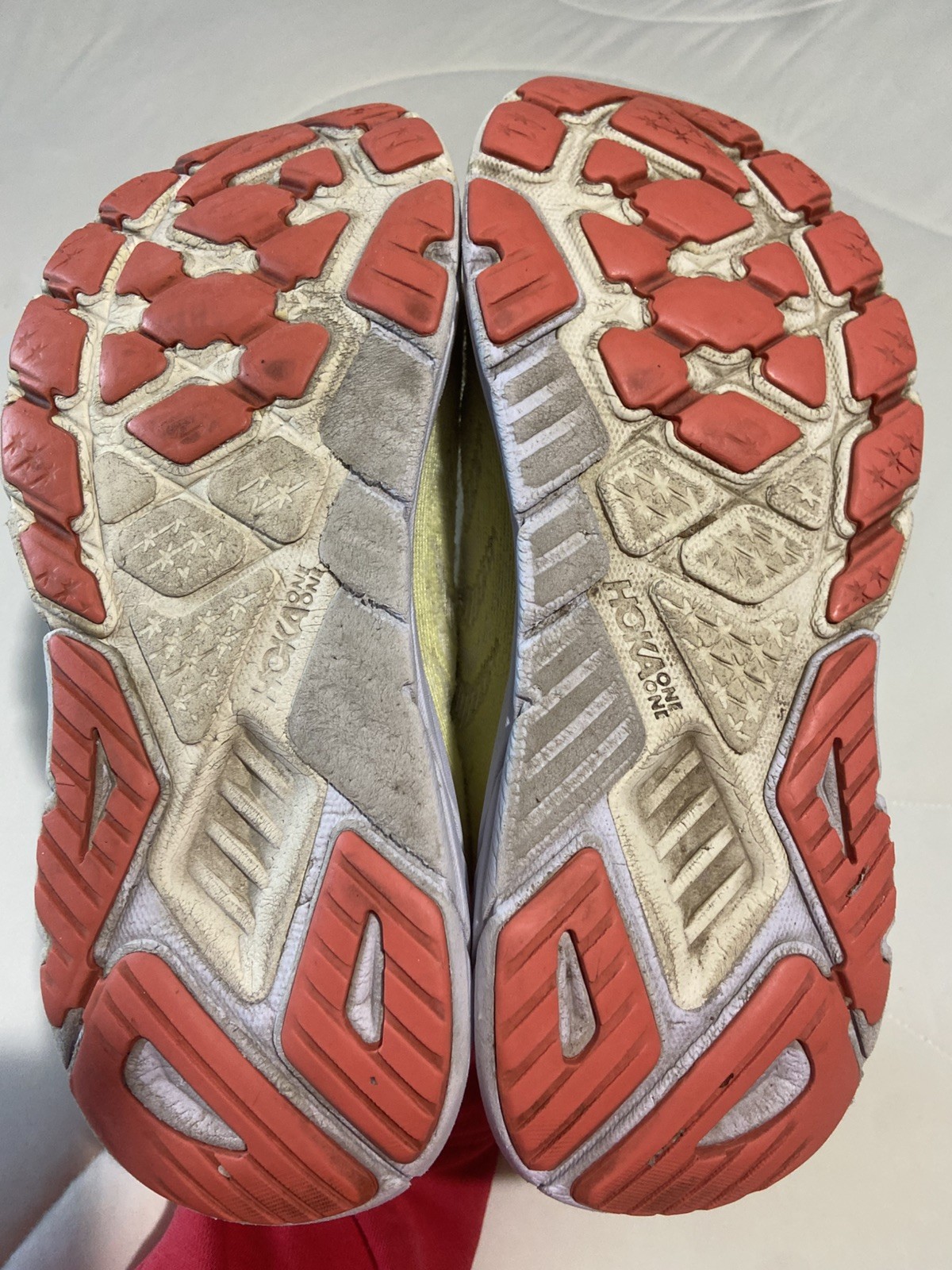 HOKA Arahi Light Yellow Size 9 Women’s