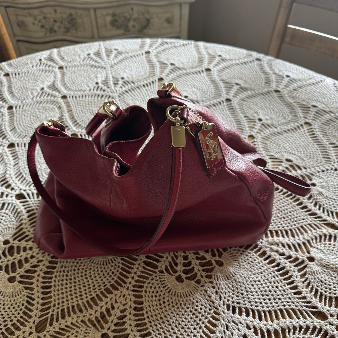 Coach Burgundy Hobo Shoulder Bag Gold Hardware Zip Closure w/ Bag Charm