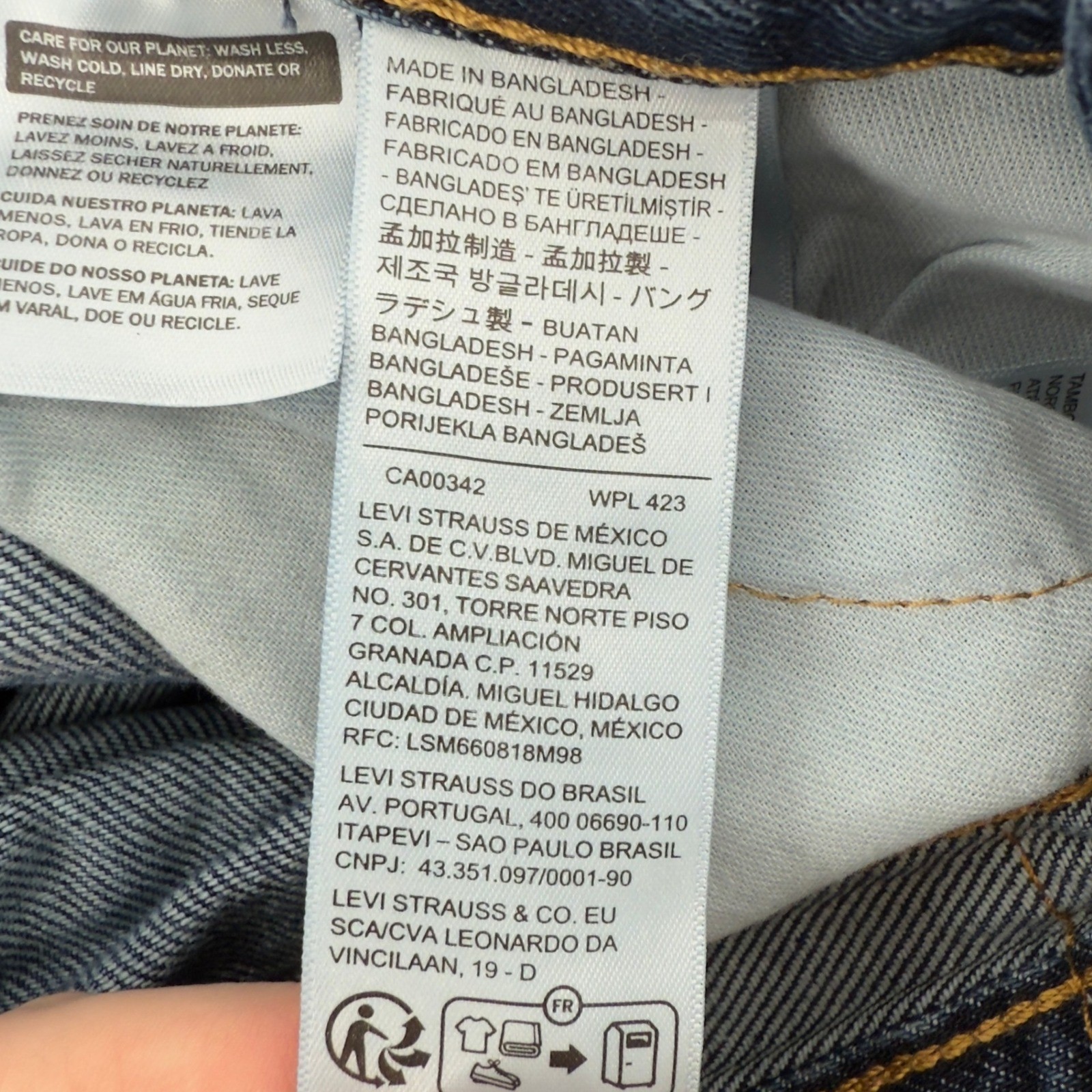 Levi’s 565 Loose Straight Leg Jeans Medium Wash Men 44×32 (ACTUAL 45×30)Mid-Rise