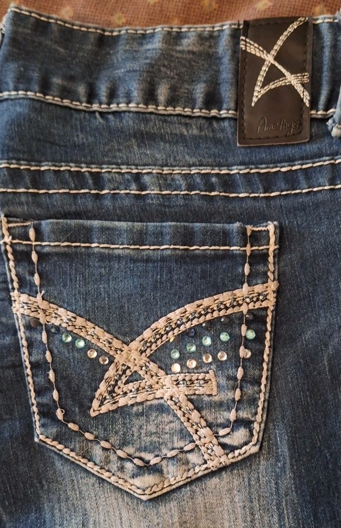 GUC – Amethyst Jeans – Size 11