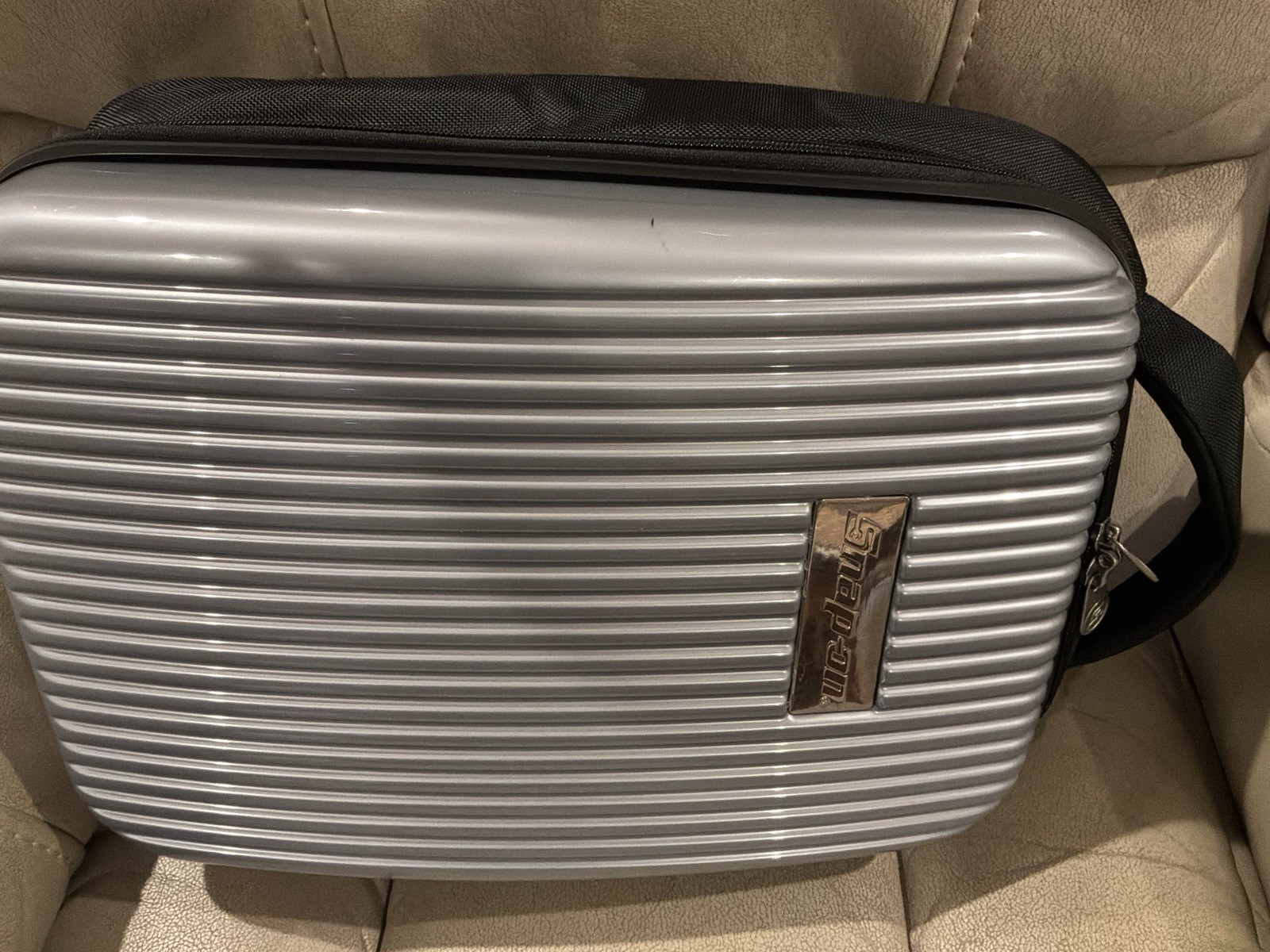 Snap-On Hard Shell Diagnostic Tool Backpack Case W/ Dividers Silver Black