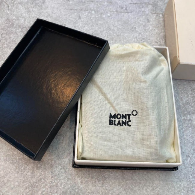 Montblanc Black Leather Card Holder Sartorial 4CC Mini Wallet MB113223 – New