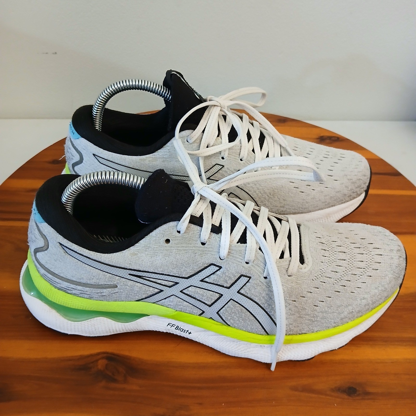 ASICS Gel-Cumulus 24 Mens 8 Grey Lime Running Shoes Sneakers 1011B359