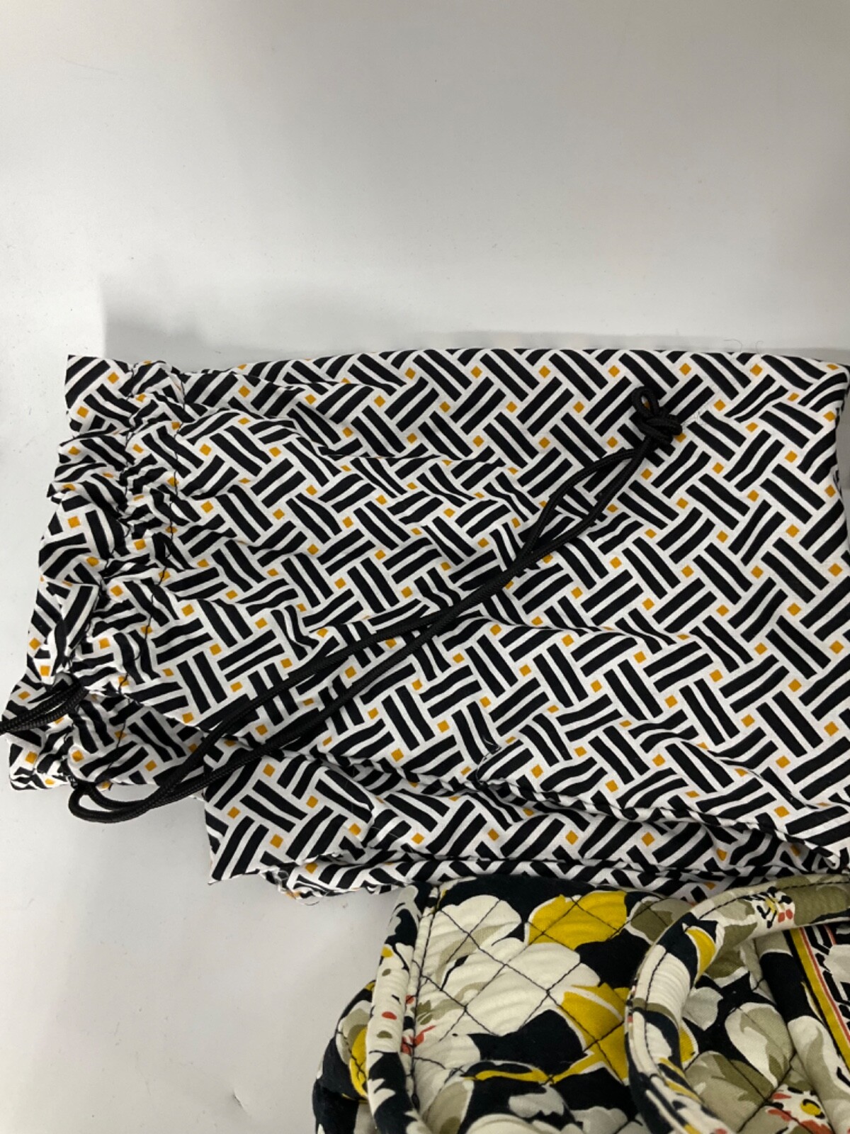 12 PIECES Vera Bradley Dogwood Pattern Travel Set Tote Cosmetic Bag Wallet Case