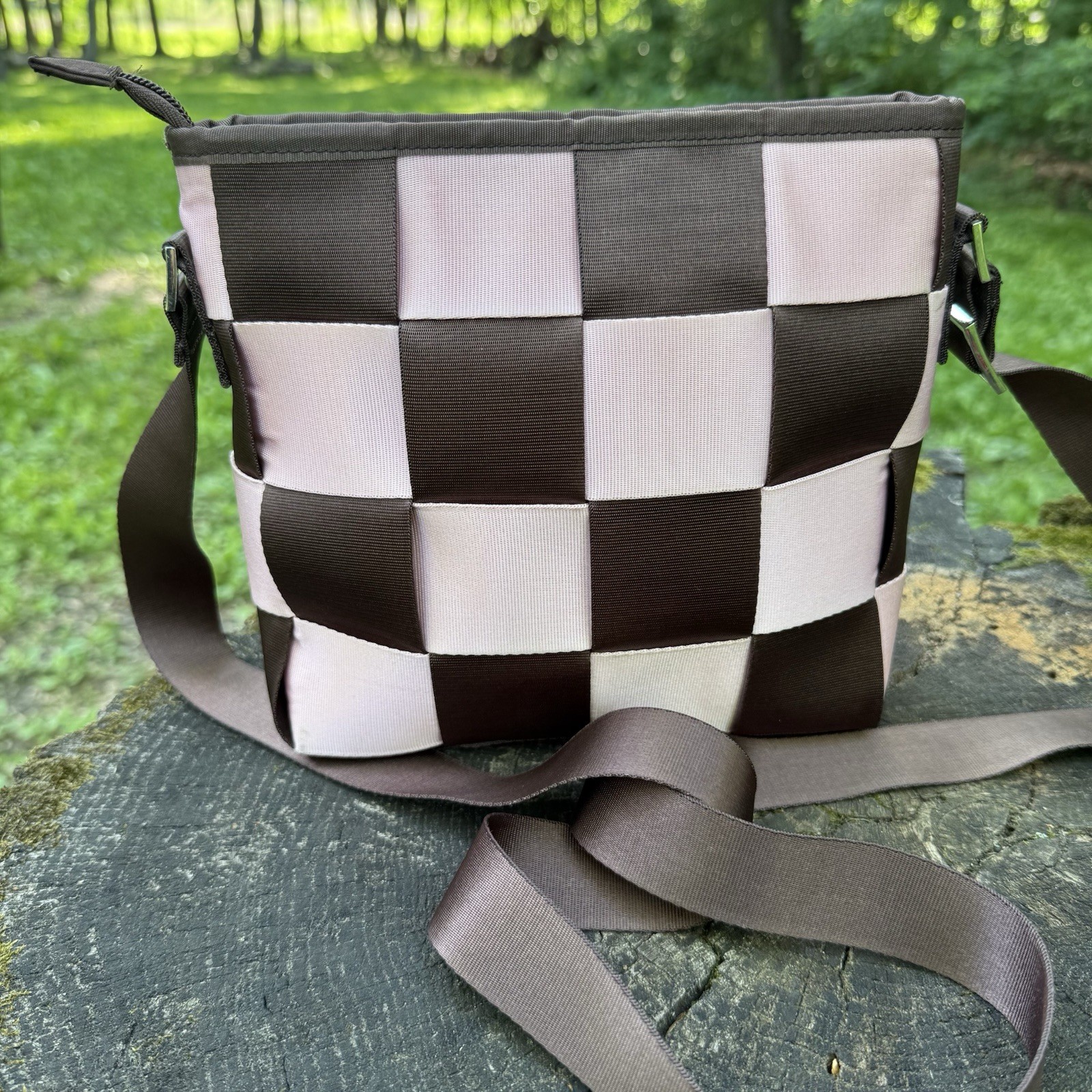 COMELY Seatbelt Bag Crossbody Purse Pink Brown Checkerboard Woven Handbag