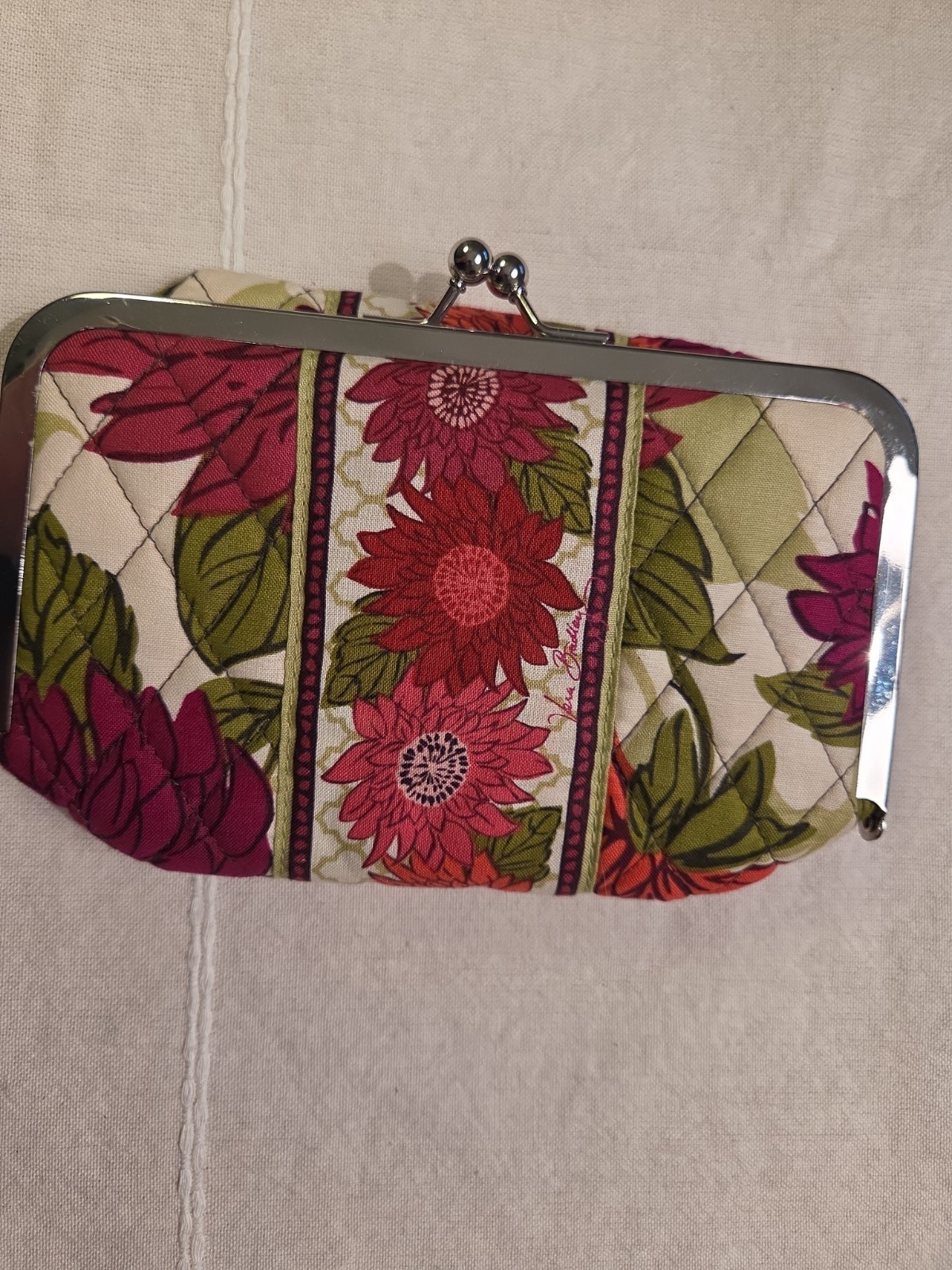 Vera Bradley Hello Dahlia Snap Clutch Quilted Floral Pattern Double Kiss Clasp.