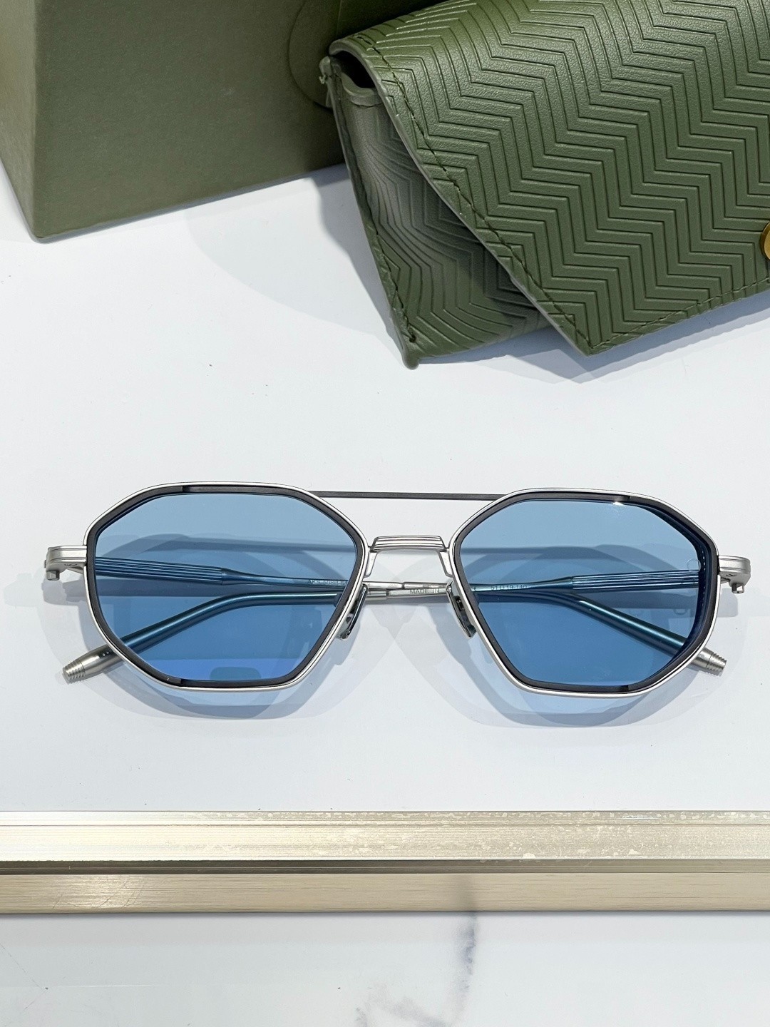 Akoni AKS-508 Geometric Sunglasses 51-19-140 Titanium Made in Japan