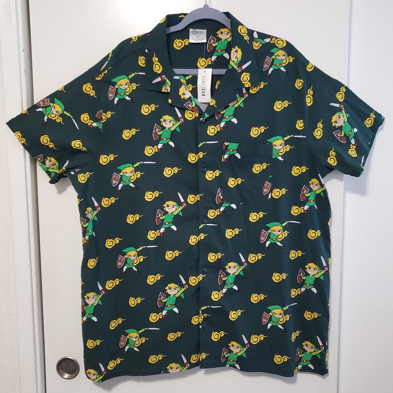 BOXLUNCH Nintendo LEGEND OF ZELDA Link All Over Short Sleeve Button Shirt XL