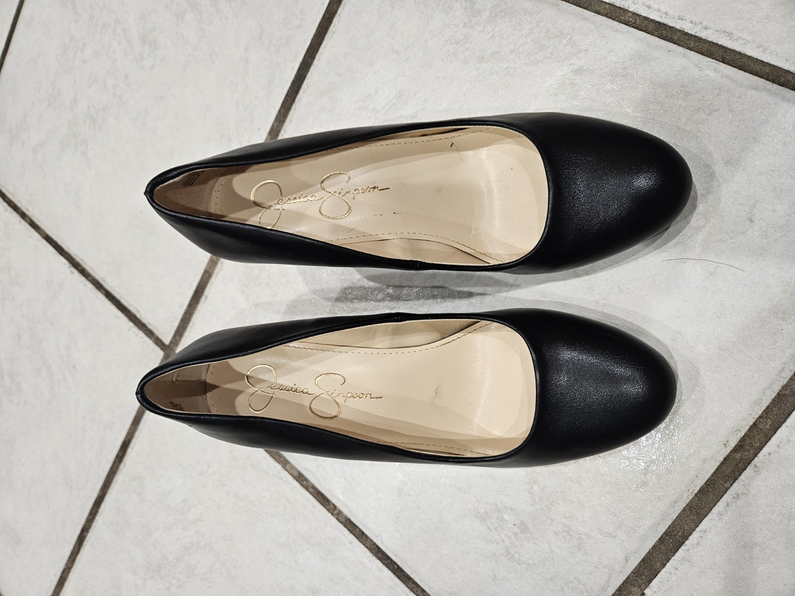 Jessica Simpson Black Wedge Pump Heels Round Toe Slip On Logo US 8
