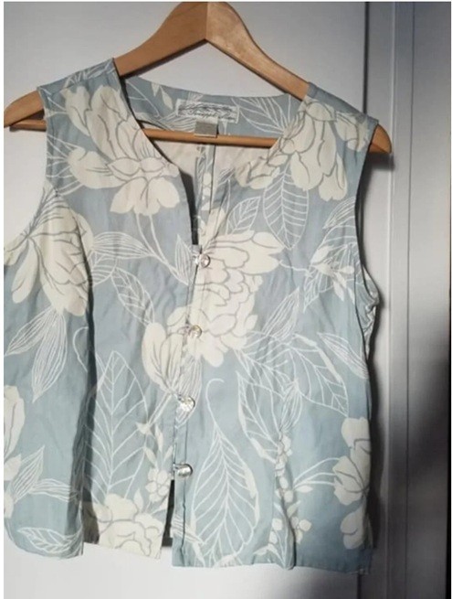 Pineapple Moon Silk Floral Sleeveless Button Front Top Blue Preowned