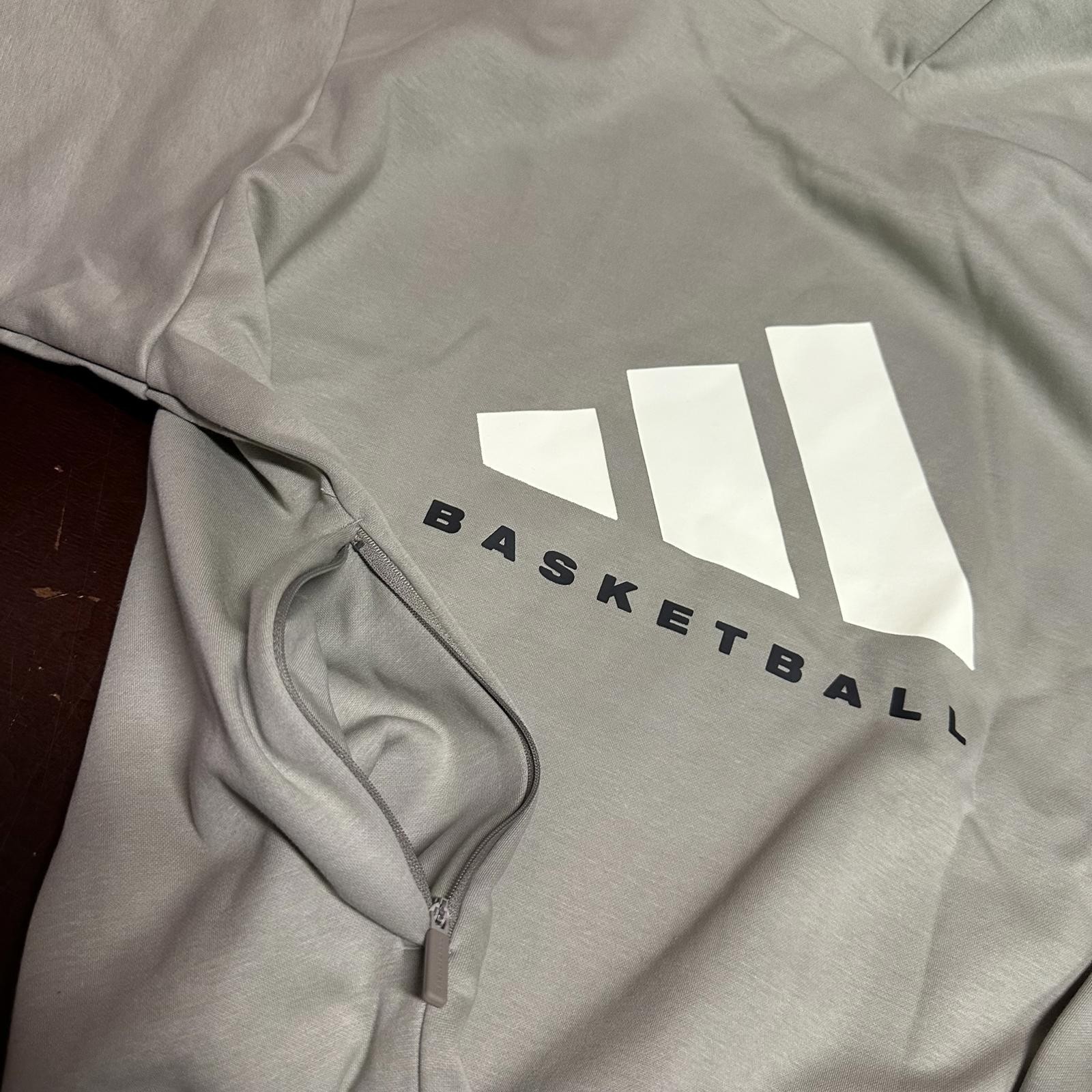 Adidas Basketball Fleece Hoodie Gender Neutral JC7846 Large