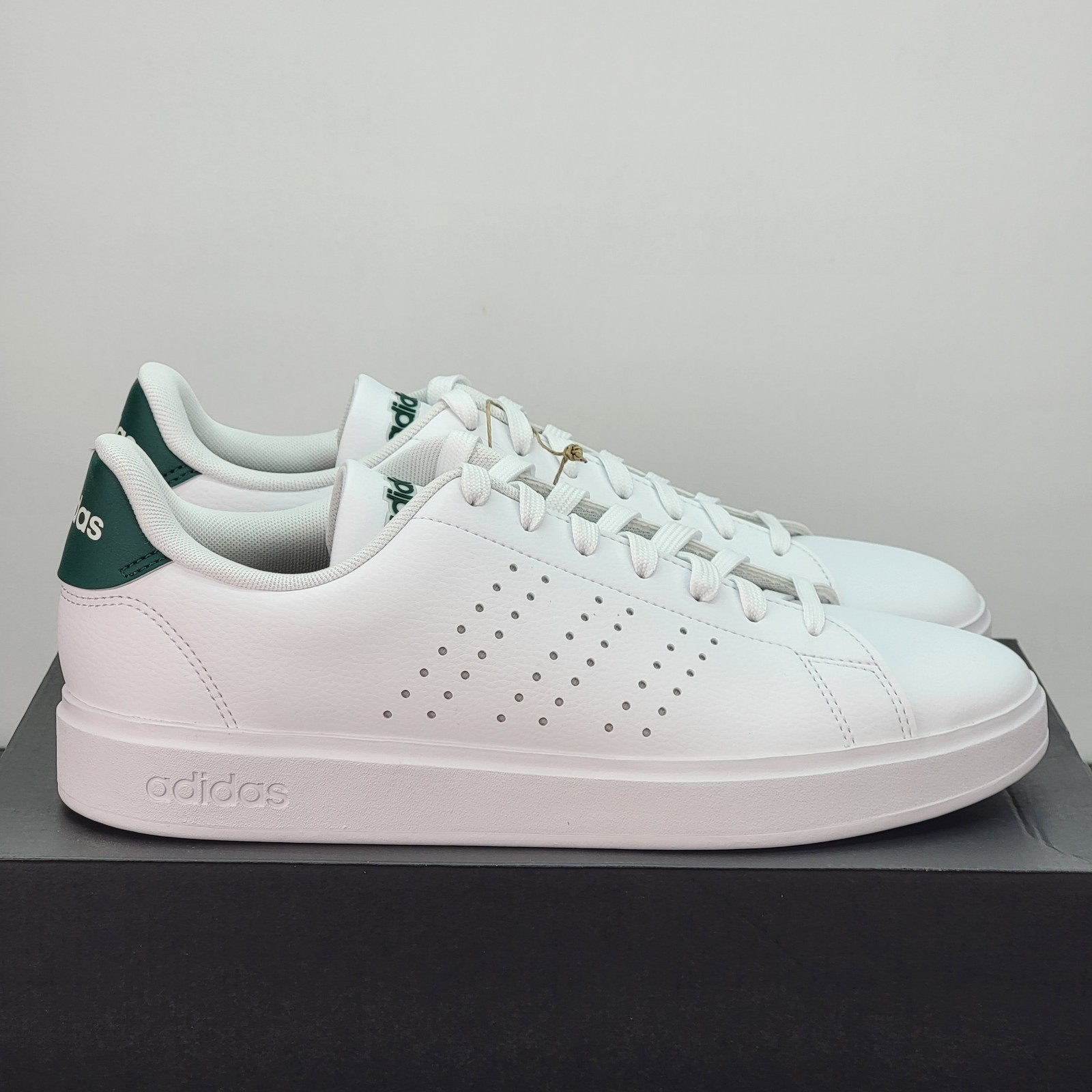 Adidas Advantage Men’s Size 9 Athletic Shoes White Green Casual Sneakers