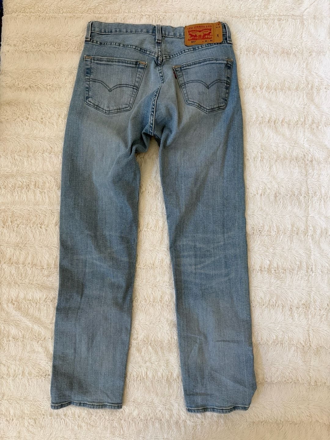 Levi’s 501 Original Fit Straight Leg Light Wash Denim Jeans Size 30×32