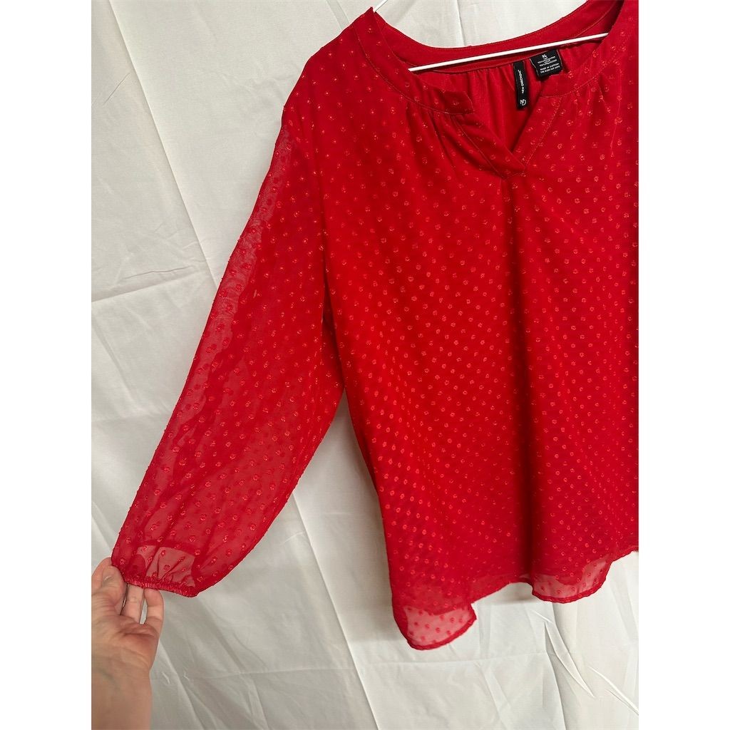 NWT New Directions XL Red Swiss Dot Sheer Sleeve Blouse Top Snagged