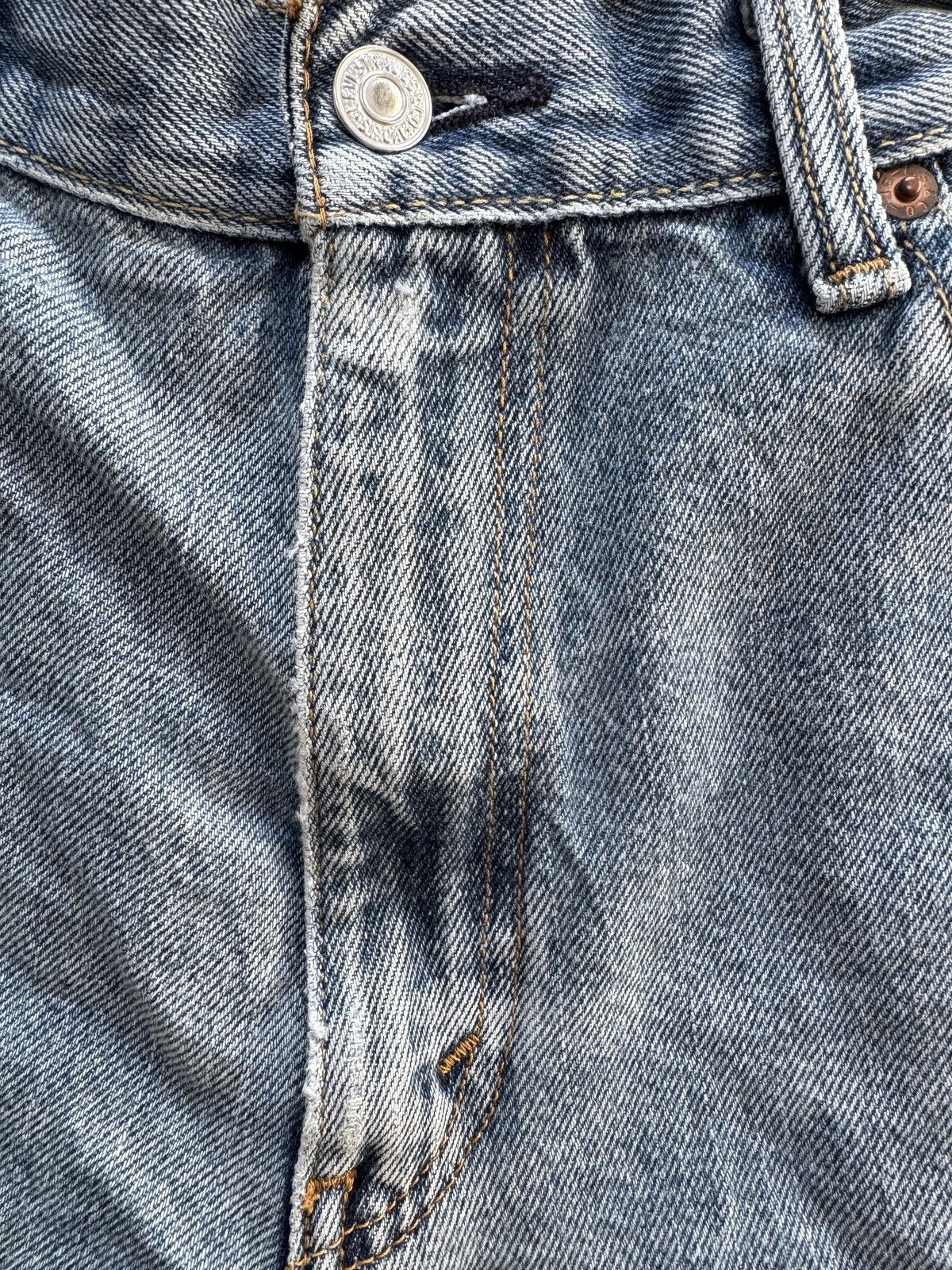 Levi’s 550 Mens Jeans W32xL28 Blue Light Wash Relaxed Tapered Fit Retro