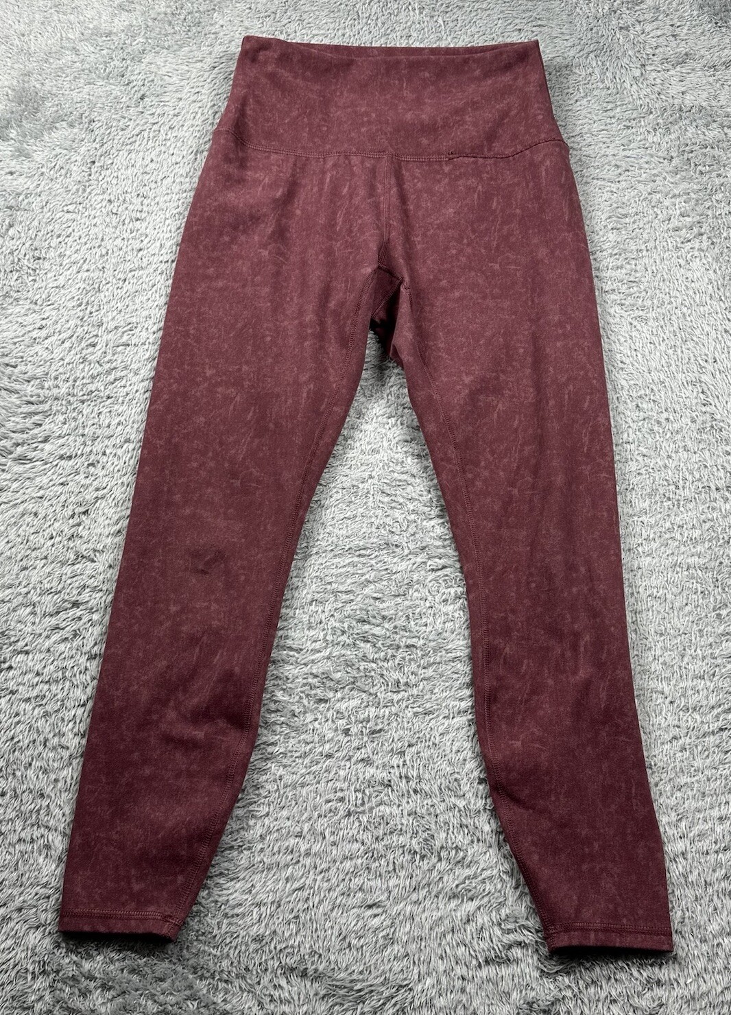 Gaiam leggings capri Womens Small Red wine
