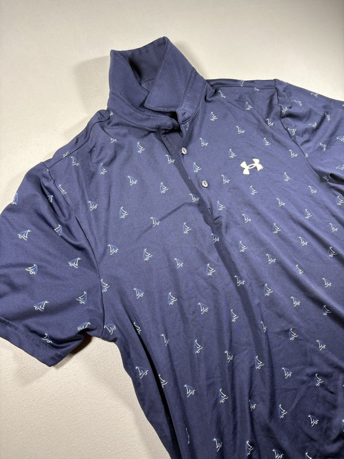 Under Armour Playoff Polo Men’s M Navy Sailboat Print Snap Collar Golf Shirt
