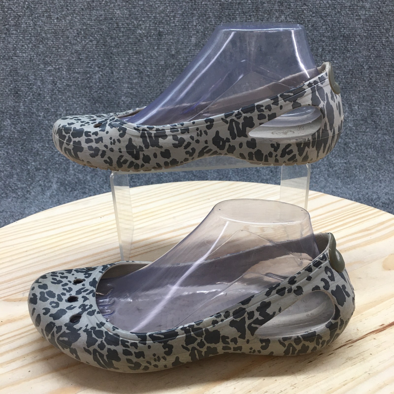 Crocs Sandals Womens 8 Kadee Ballet Flats Gray Rubber Casual Animal Print 203105