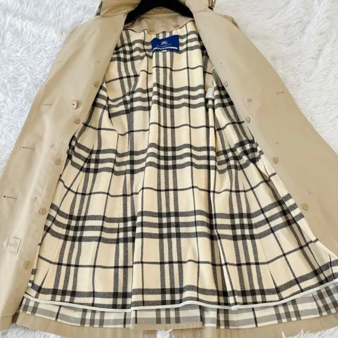 Burberry trench coat removable
