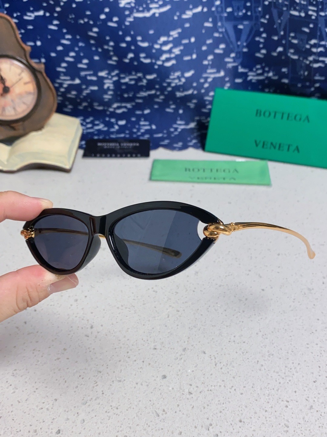 Bottega Veneta Women’s Sunglasses Model BV1390