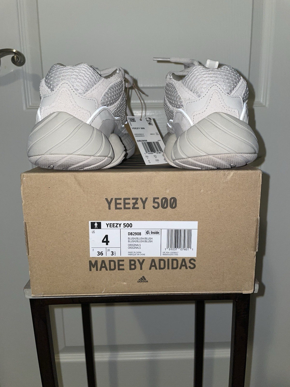 Adidas Yeezy 500 “Blush” Low Top Lace-Up Sneakers Gray/White DB2908 W/ Tag & Box